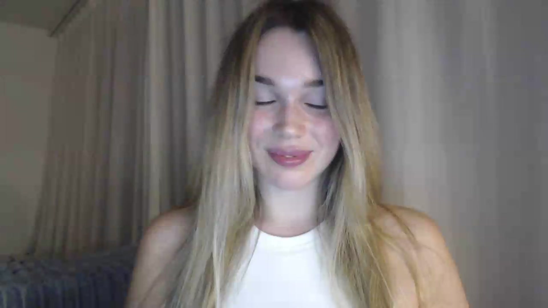 Gallery image thumbnail from Ooh_Cassie's myfreecams stream on, 07/16/2026, 19:26 image 18 of 20