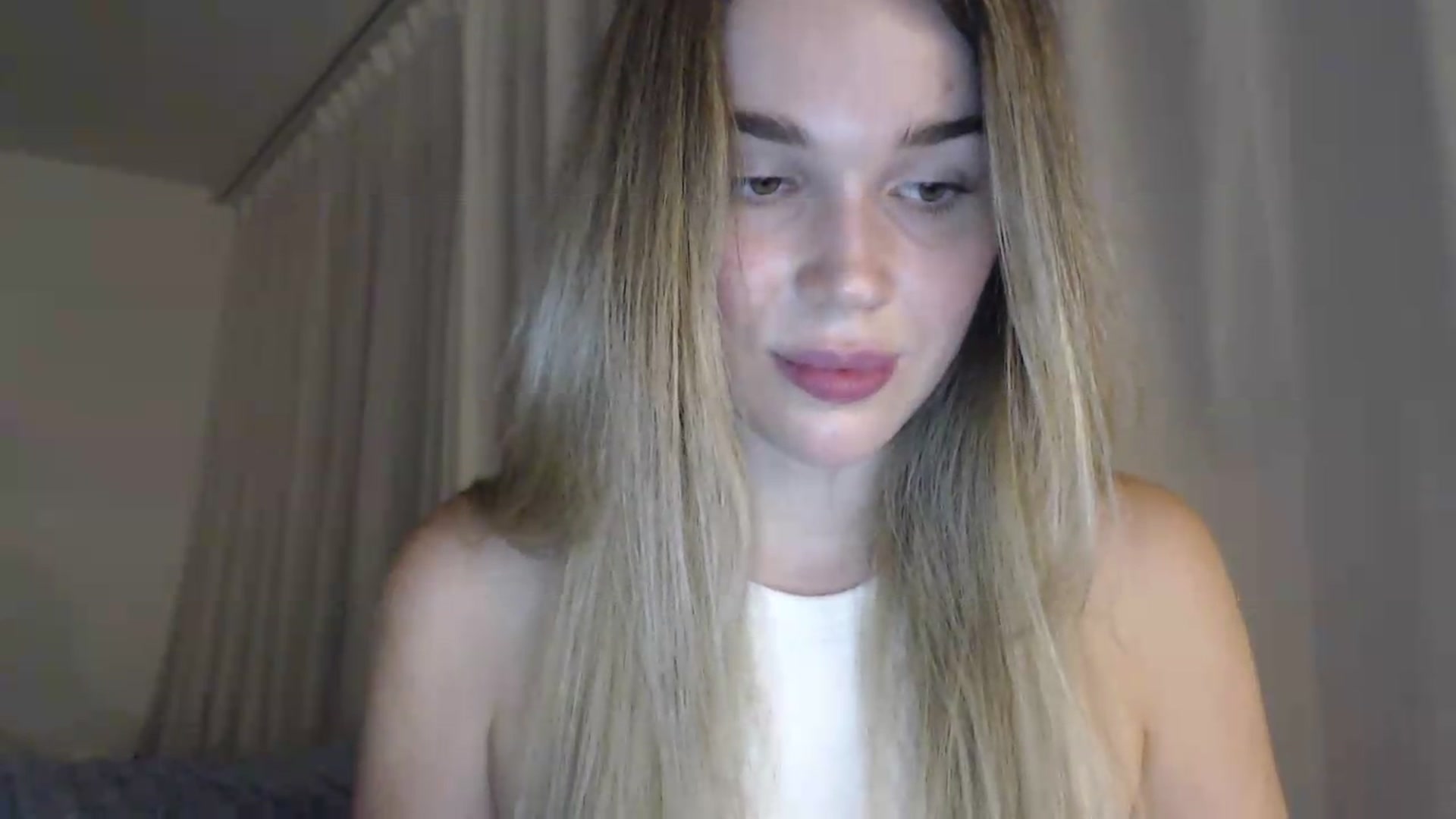 Gallery image thumbnail from Ooh_Cassie's myfreecams stream on, 07/16/2026, 20:41 image 10 of 20
