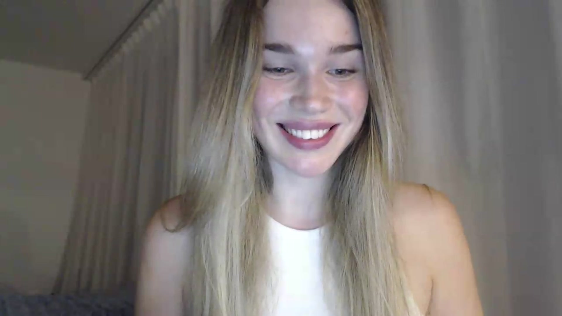 Gallery image thumbnail from Ooh_Cassie's myfreecams stream on, 07/16/2026, 20:41 image 5 of 20