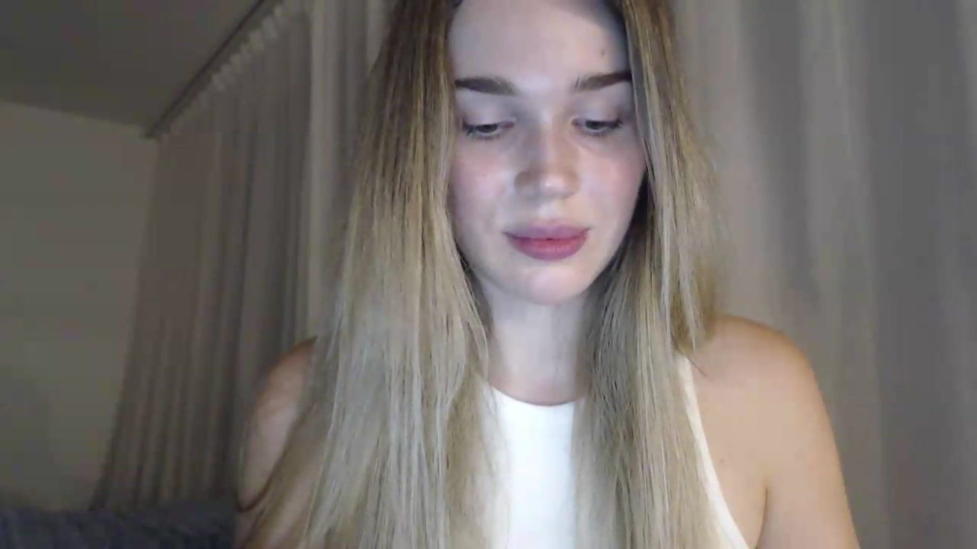 Gallery image thumbnail from Ooh_Cassie's myfreecams stream on, 07/16/2026, 20:41 image 12 of 20