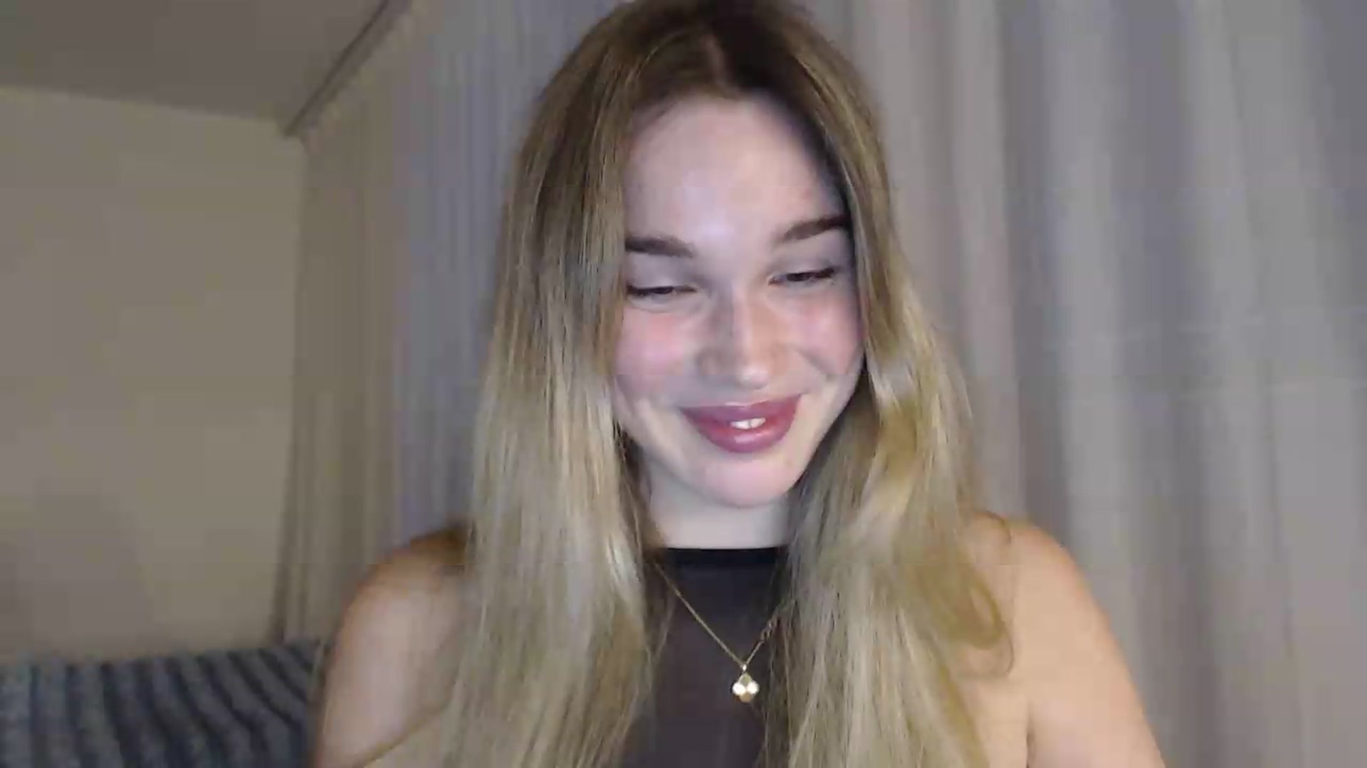 Gallery image thumbnail from Ooh_Cassie's myfreecams stream on, 07/17/2026, 19:11 image 15 of 20