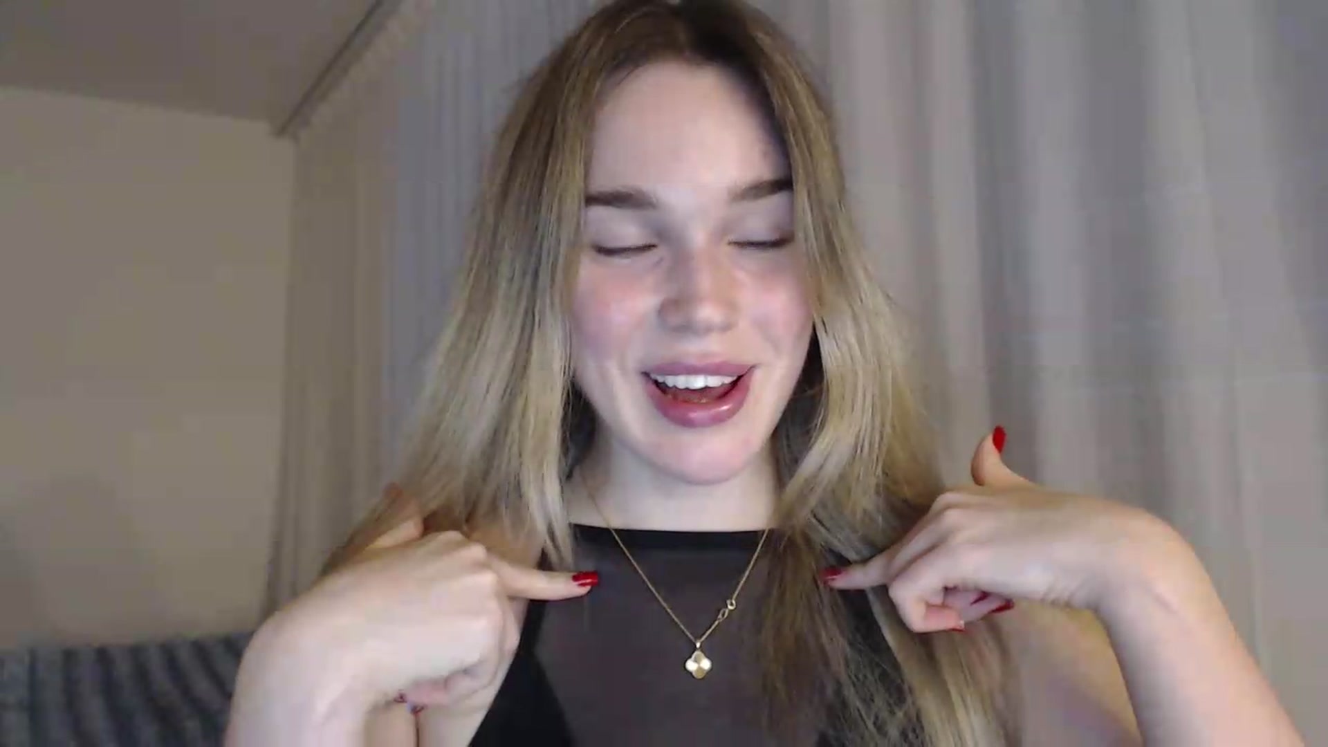 Gallery image thumbnail from Ooh_Cassie's myfreecams stream on, 07/17/2026, 19:11 image 16 of 20