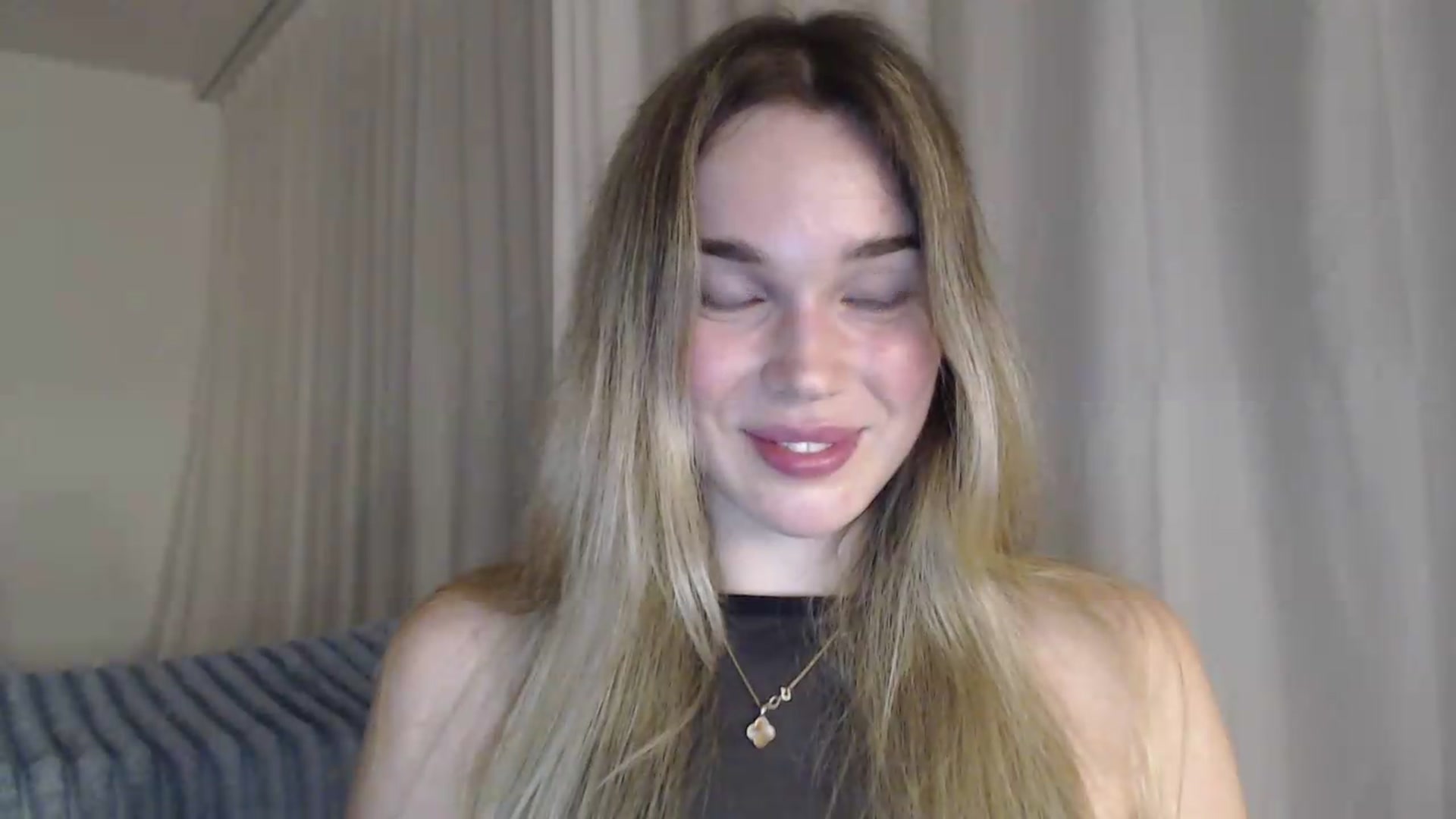 Gallery image thumbnail from Ooh_Cassie's myfreecams stream on, 07/17/2026, 20:38 image 9 of 20