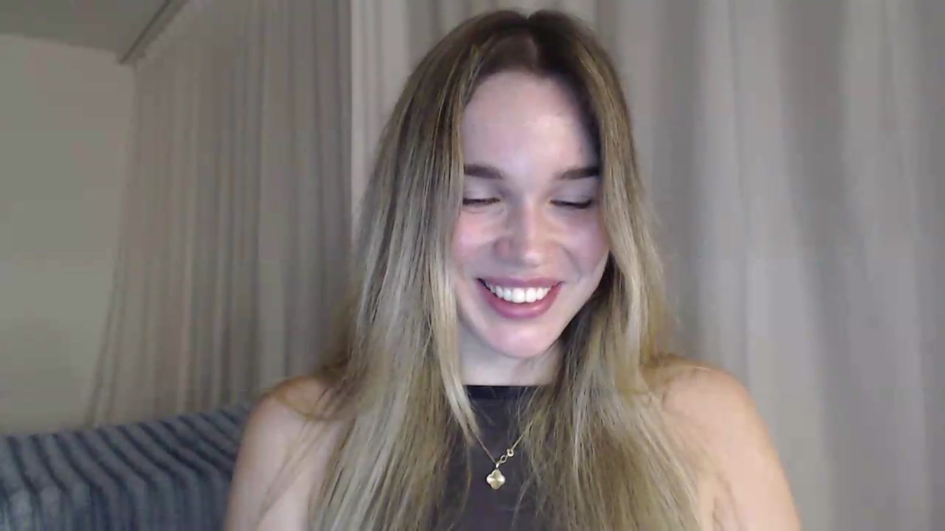 Gallery image thumbnail from Ooh_Cassie's myfreecams stream on, 07/17/2026, 20:38 image 18 of 20