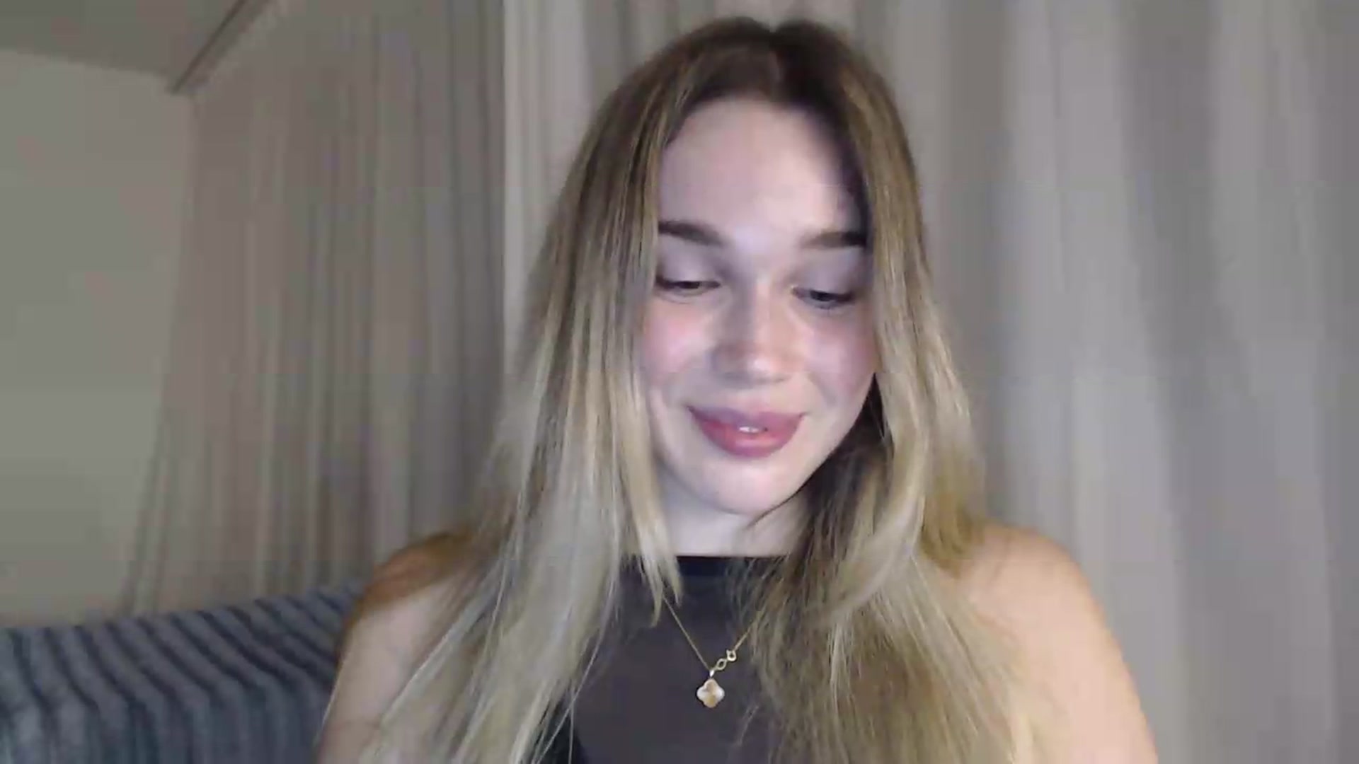 Gallery image thumbnail from Ooh_Cassie's myfreecams stream on, 07/17/2026, 20:38 image 16 of 20