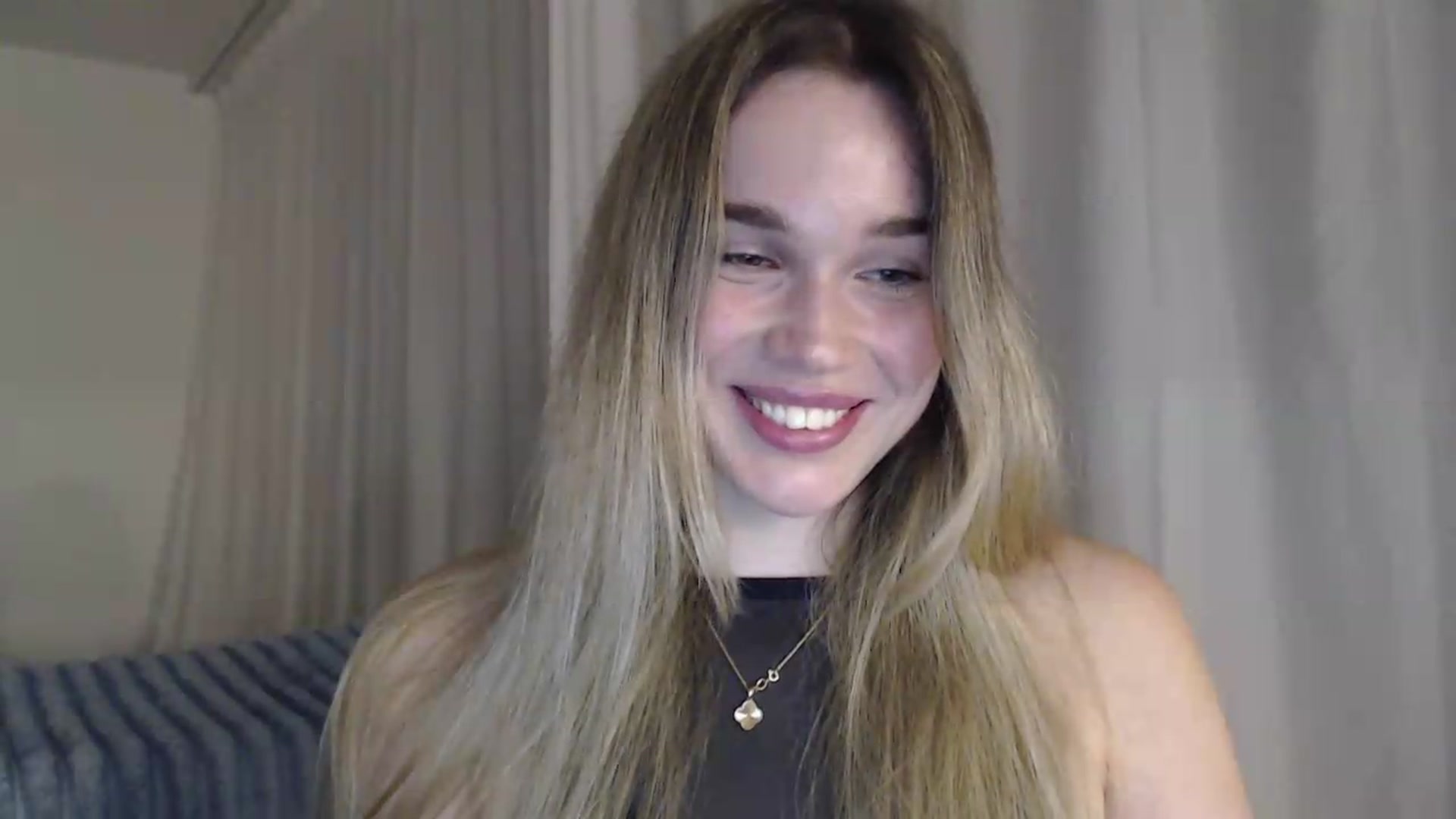 Gallery image thumbnail from Ooh_Cassie's myfreecams stream on, 07/17/2026, 20:38 image 6 of 20