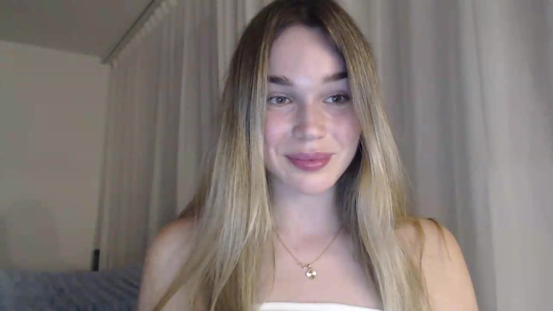 Gallery image thumbnail from Ooh_Cassie's myfreecams stream on, 07/20/2026, 19:35 image 20 of 20