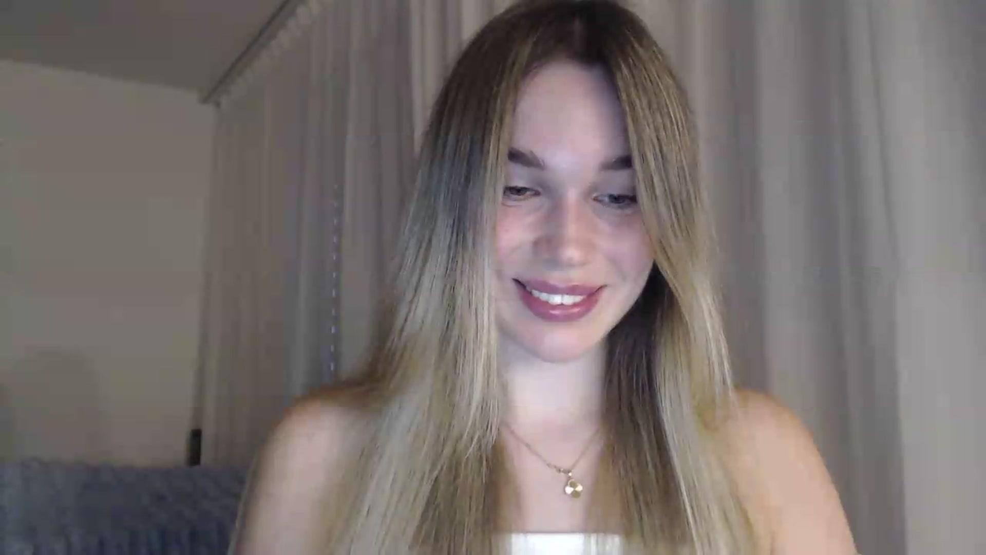 Gallery image thumbnail from Ooh_Cassie's myfreecams stream on, 07/20/2026, 19:35 image 5 of 20