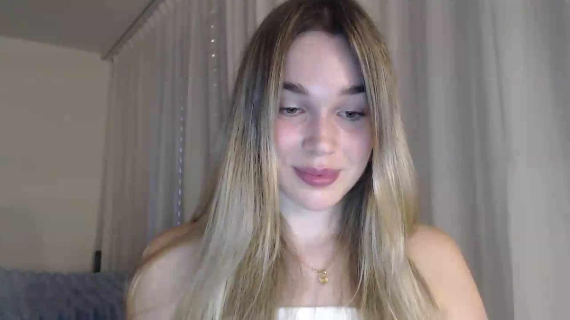Gallery image thumbnail from Ooh_Cassie's myfreecams stream on, 07/20/2026, 19:35 image 2 of 20
