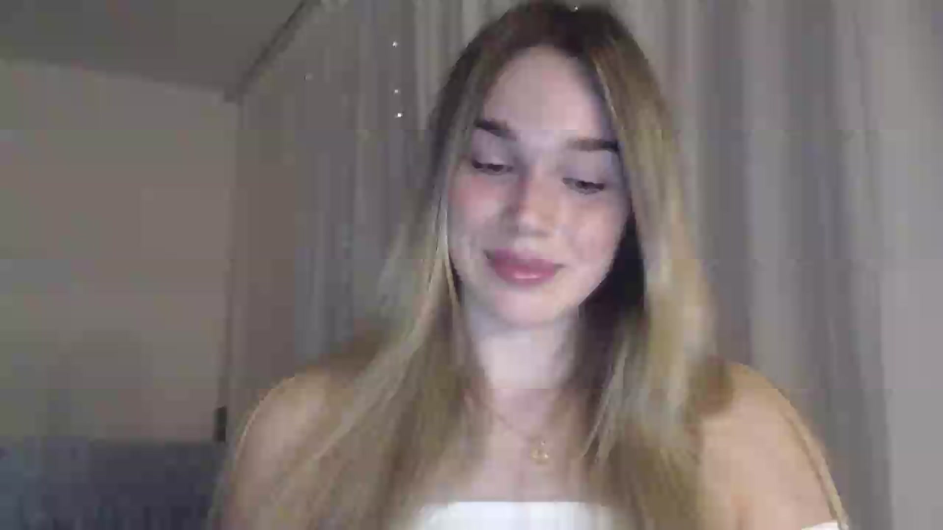 Gallery image thumbnail from Ooh_Cassie's myfreecams stream on, 07/20/2026, 19:35 image 1 of 20