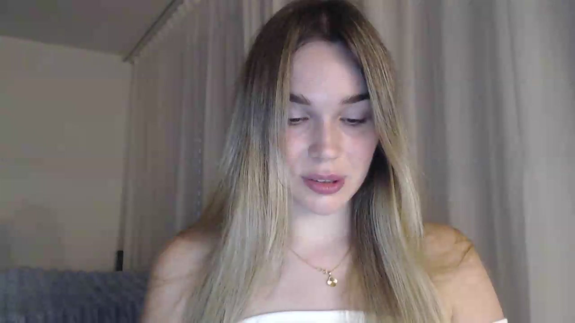 Gallery image thumbnail from Ooh_Cassie's myfreecams stream on, 07/20/2026, 19:35 image 8 of 20