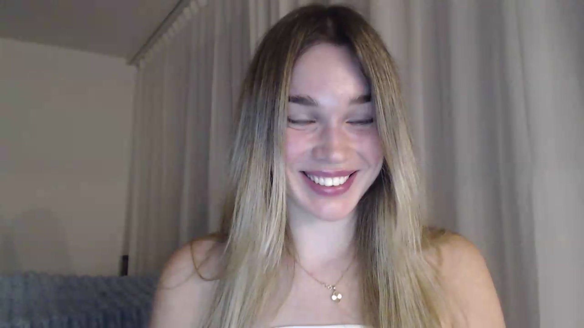 Gallery image thumbnail from Ooh_Cassie's myfreecams stream on, 07/20/2026, 19:35 image 17 of 20