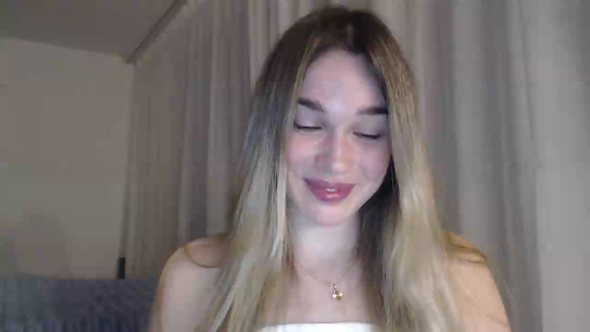 Gallery image thumbnail from Ooh_Cassie's myfreecams stream on, 07/20/2026, 19:35 image 15 of 20