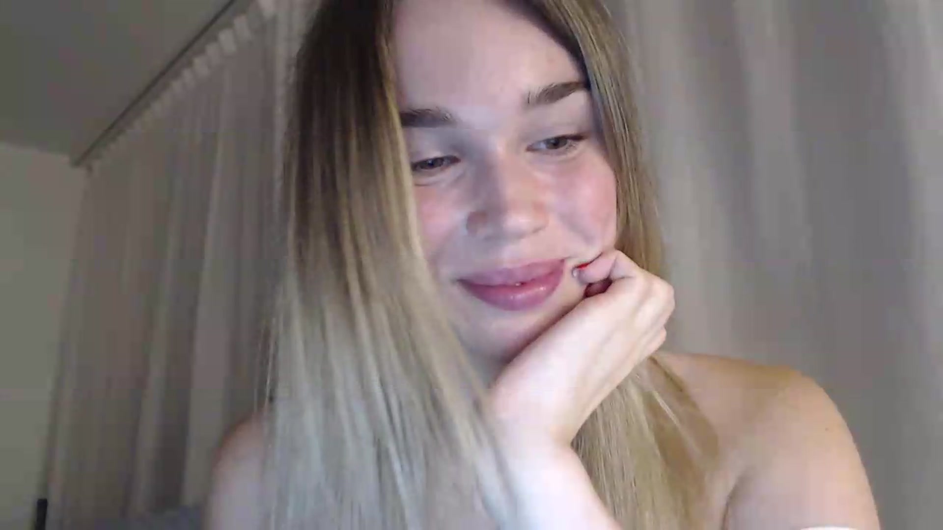 Gallery image thumbnail from Ooh_Cassie's myfreecams stream on, 07/20/2026, 22:13 image 6 of 20