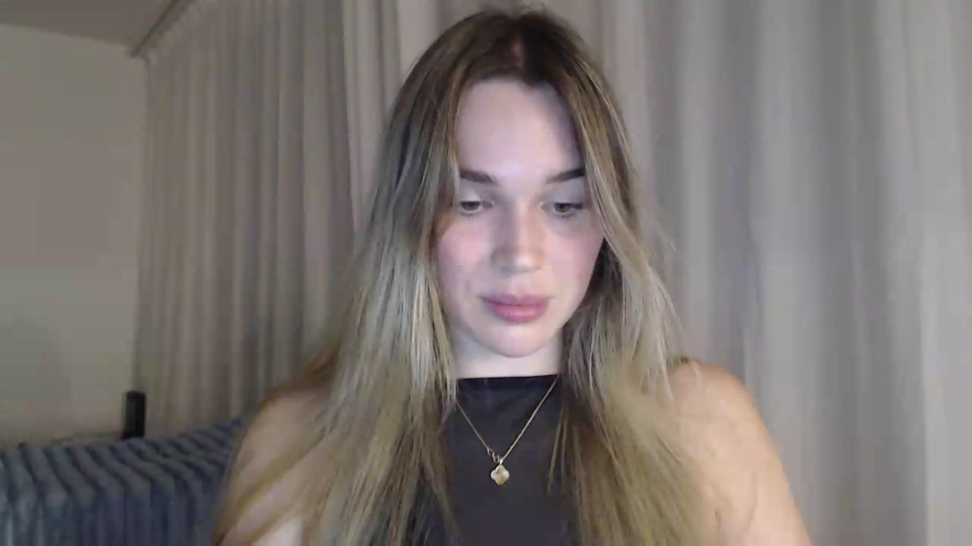 Gallery image thumbnail from Ooh_Cassie's myfreecams stream on, 07/23/2026, 21:11 image 15 of 20