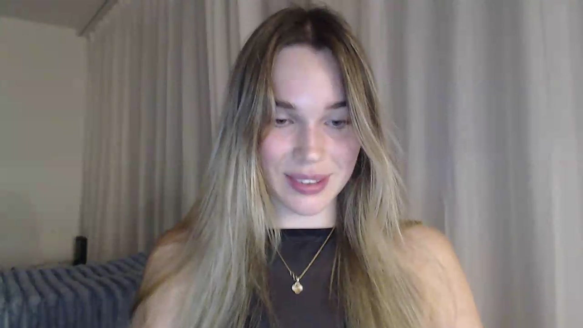 Gallery image thumbnail from Ooh_Cassie's myfreecams stream on, 07/23/2026, 21:11 image 16 of 20