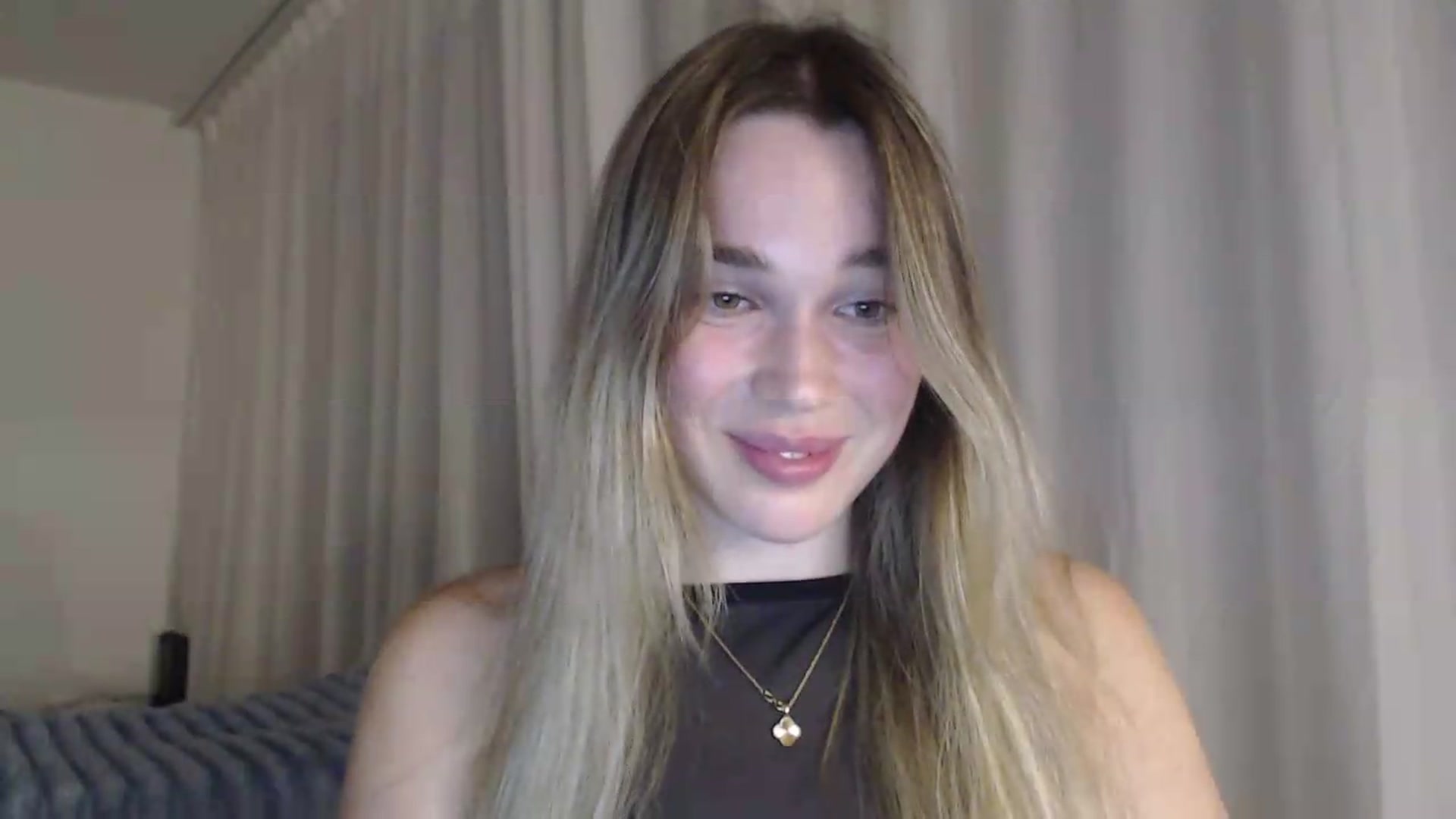 Gallery image thumbnail from Ooh_Cassie's myfreecams stream on, 07/23/2026, 21:11 image 5 of 20