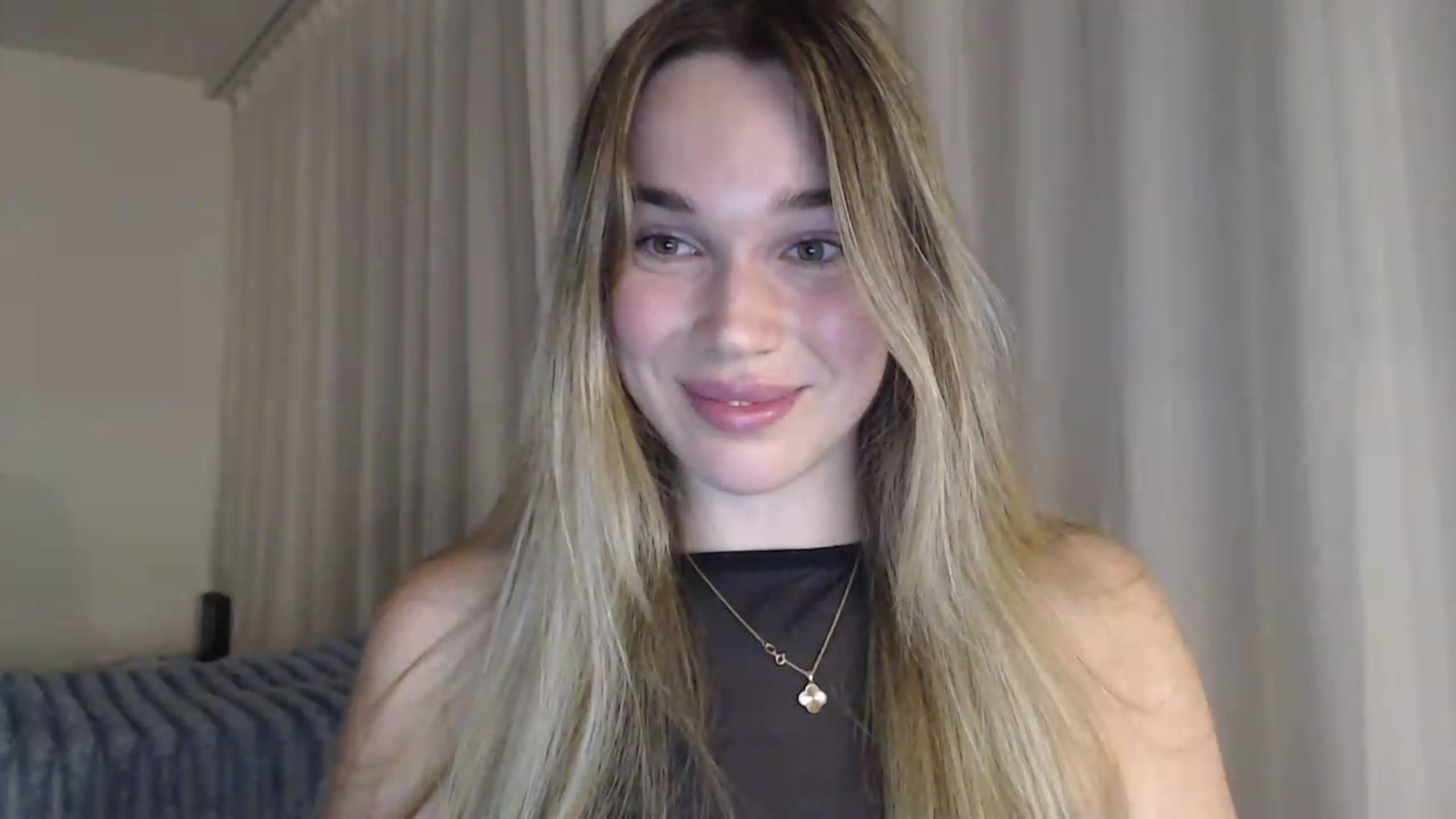 Gallery image thumbnail from Ooh_Cassie's myfreecams stream on, 07/23/2026, 21:11 image 18 of 20