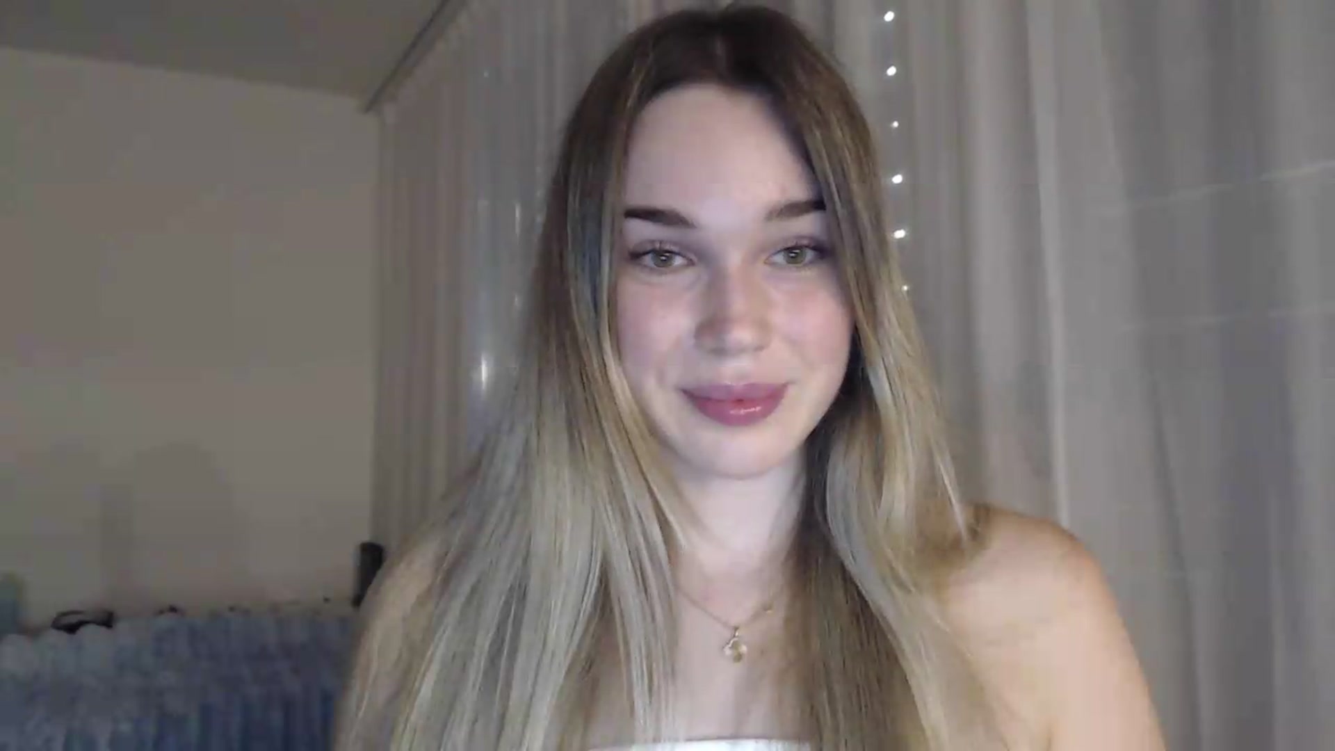 Gallery image thumbnail from Ooh_Cassie's myfreecams stream on, 07/28/2026, 18:36 image 16 of 20