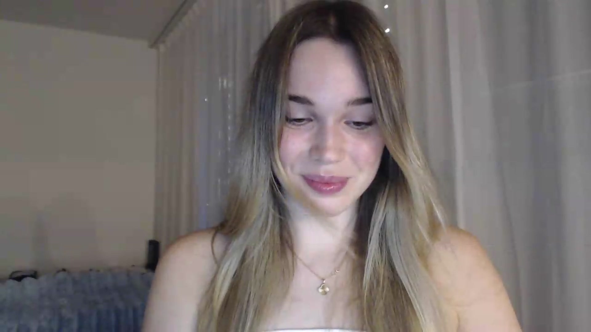 Gallery image thumbnail from Ooh_Cassie's myfreecams stream on, 07/28/2026, 18:36 image 20 of 20
