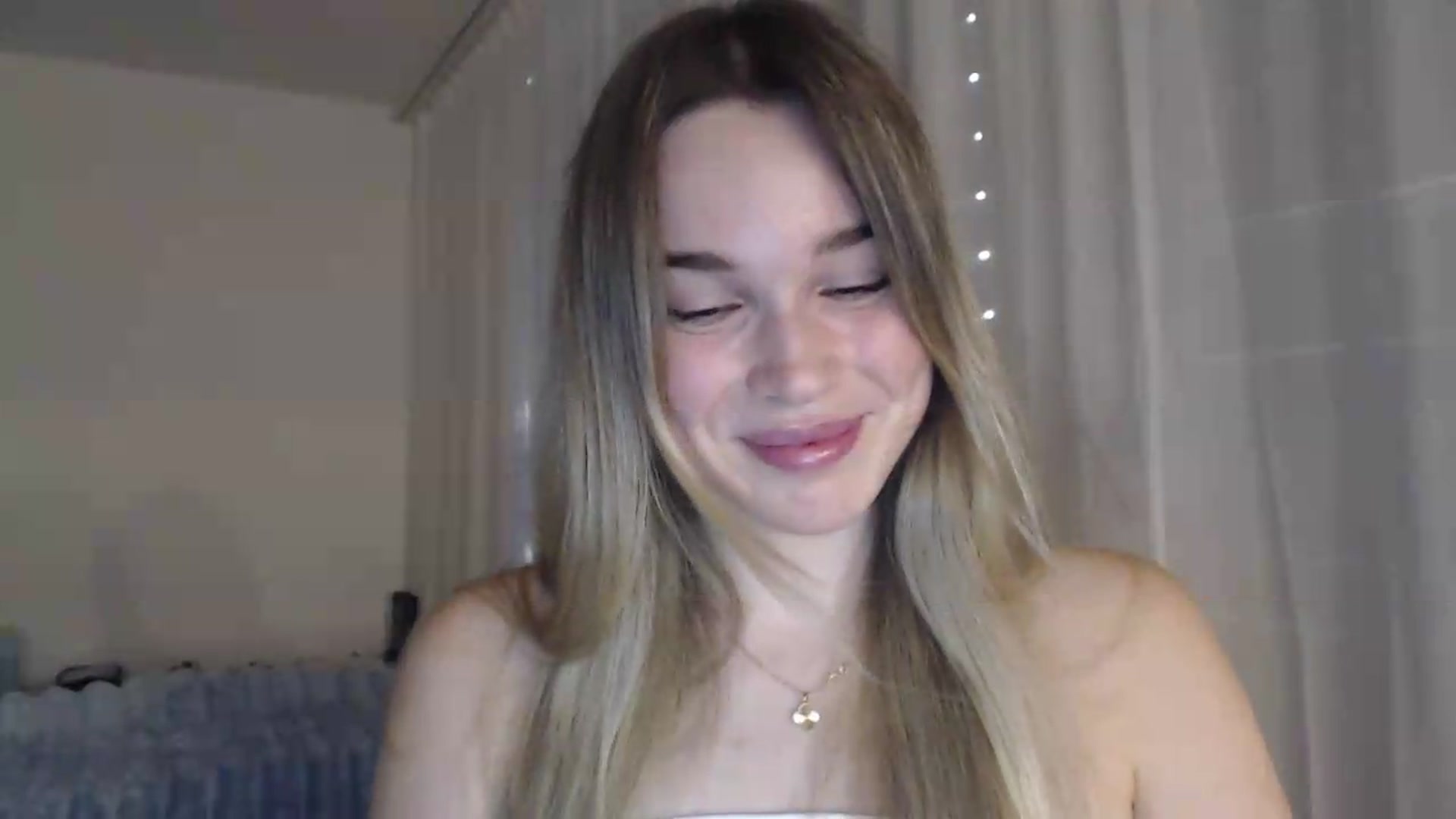 Gallery image thumbnail from Ooh_Cassie's myfreecams stream on, 07/28/2026, 18:36 image 15 of 20