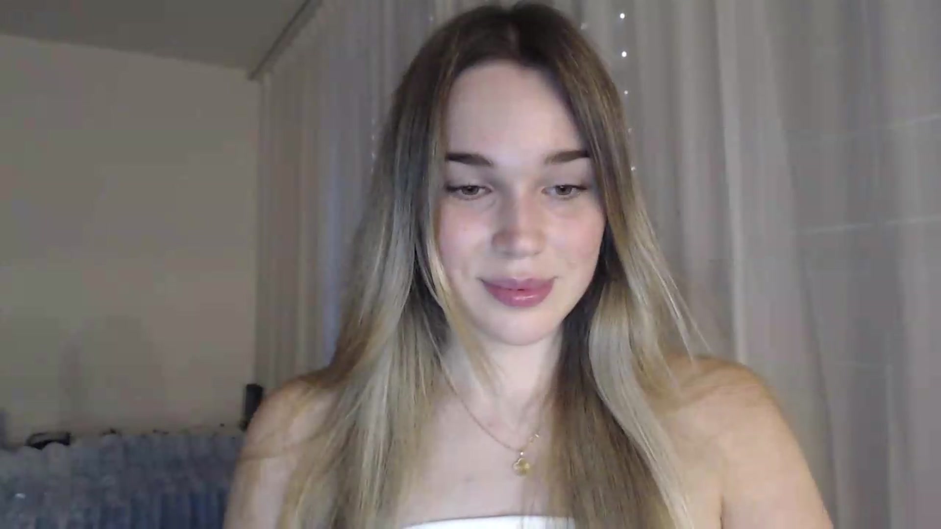 Gallery image thumbnail from Ooh_Cassie's myfreecams stream on, 07/28/2026, 18:36 image 7 of 20