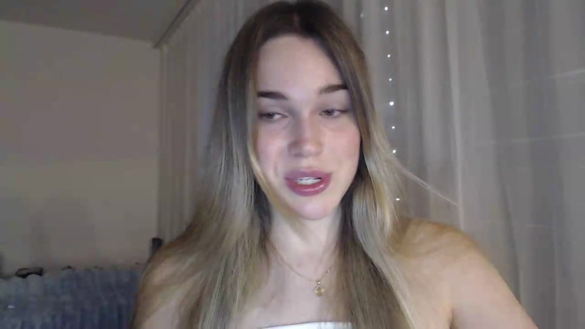 Gallery image thumbnail from Ooh_Cassie's myfreecams stream on, 07/28/2026, 18:36 image 8 of 20