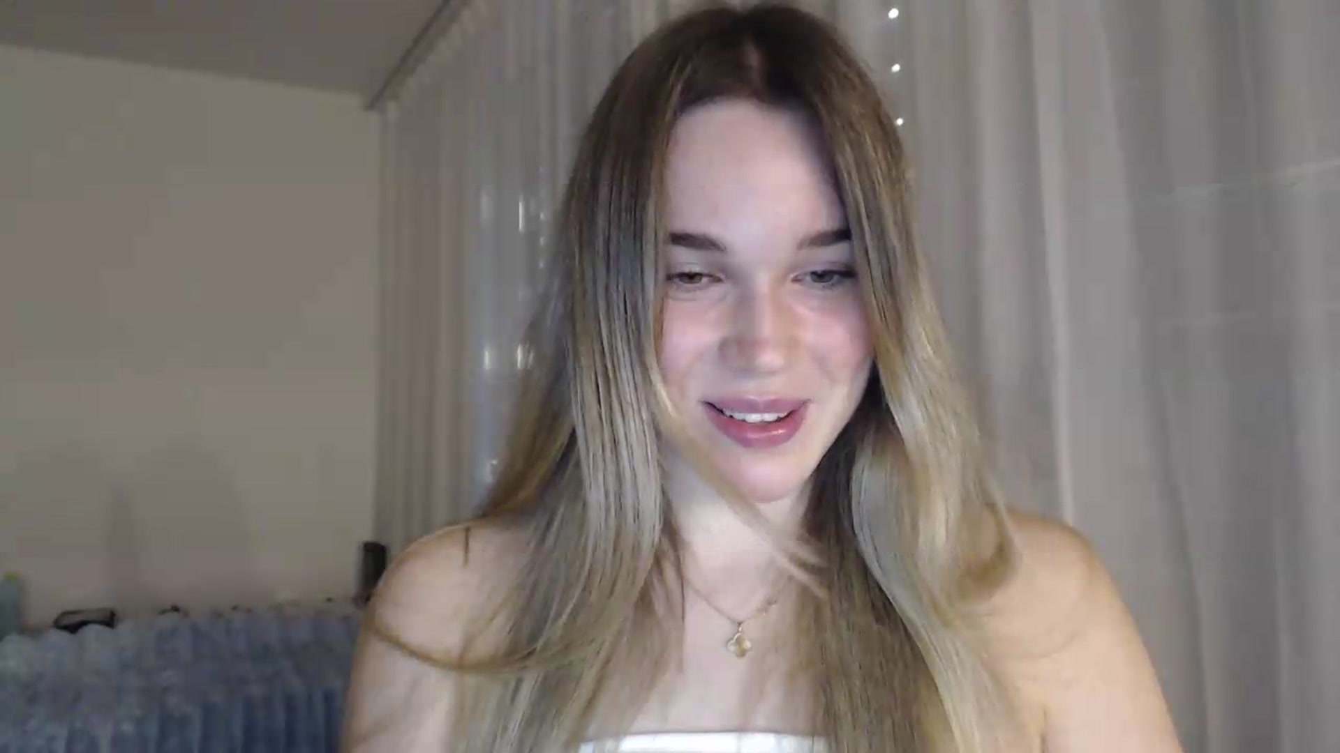 Gallery image thumbnail from Ooh_Cassie's myfreecams stream on, 07/28/2026, 18:36 image 17 of 20