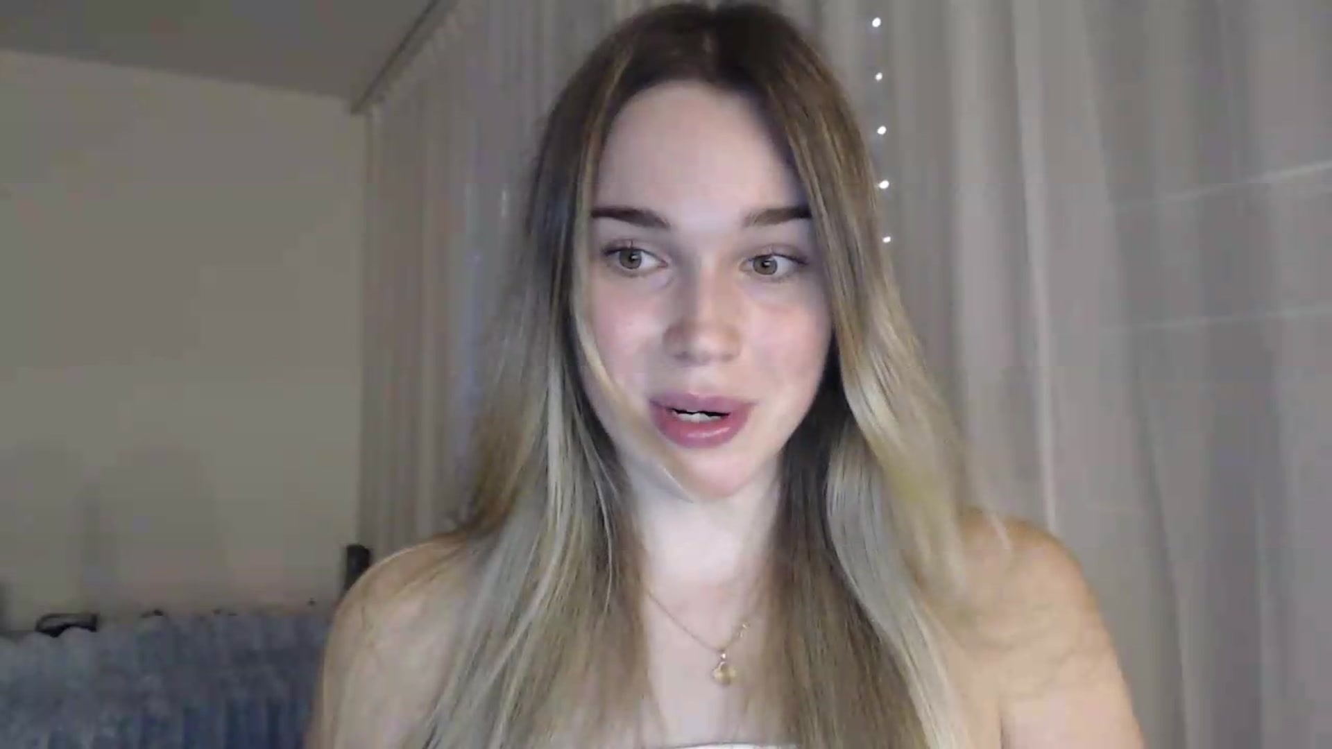 Gallery image thumbnail from Ooh_Cassie's myfreecams stream on, 07/28/2026, 18:36 image 10 of 20