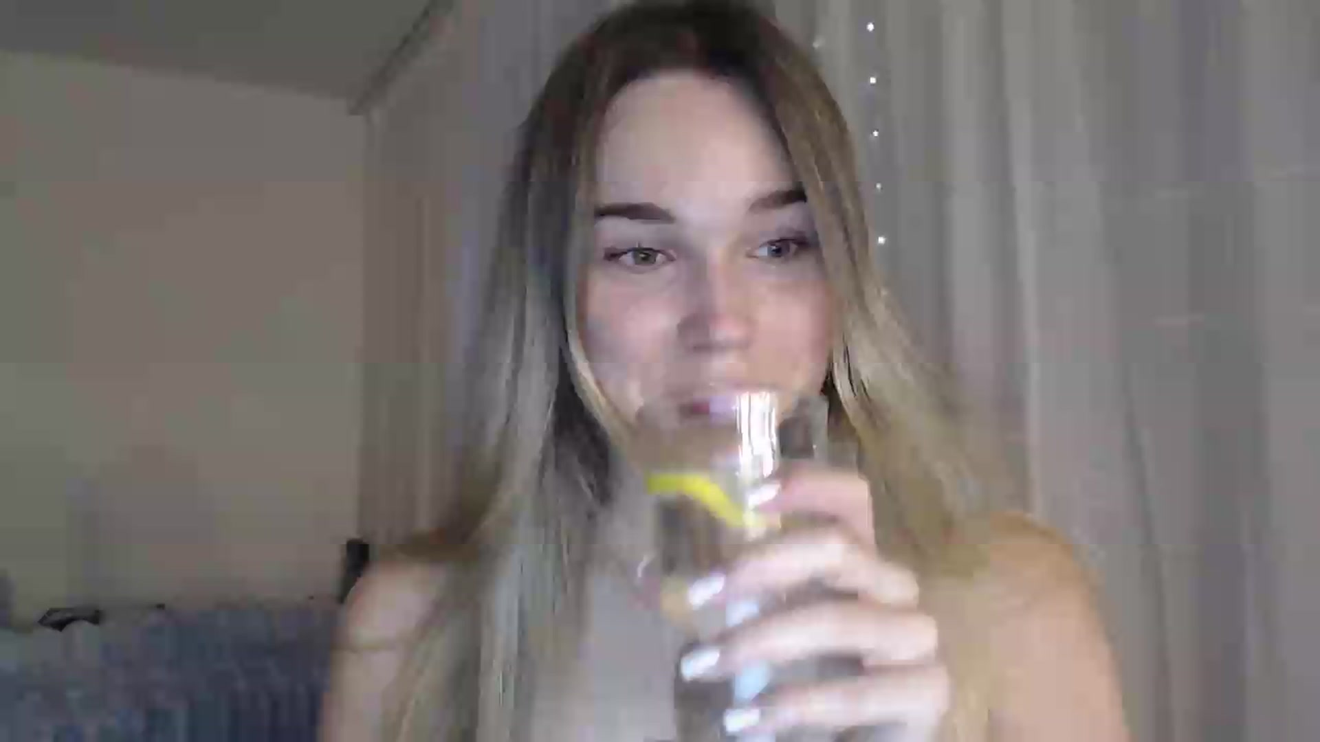 Gallery image thumbnail from Ooh_Cassie's myfreecams stream on, 07/28/2026, 18:36 image 6 of 20