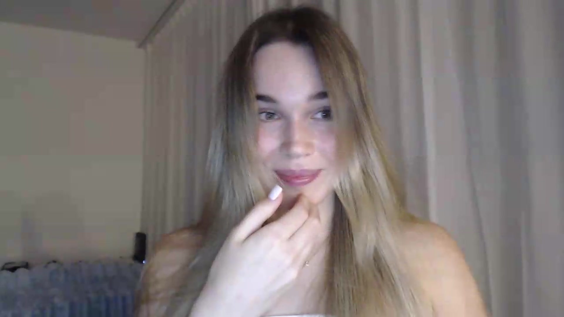 Gallery image thumbnail from Ooh_Cassie's myfreecams stream on, 07/28/2026, 20:00 image 8 of 20