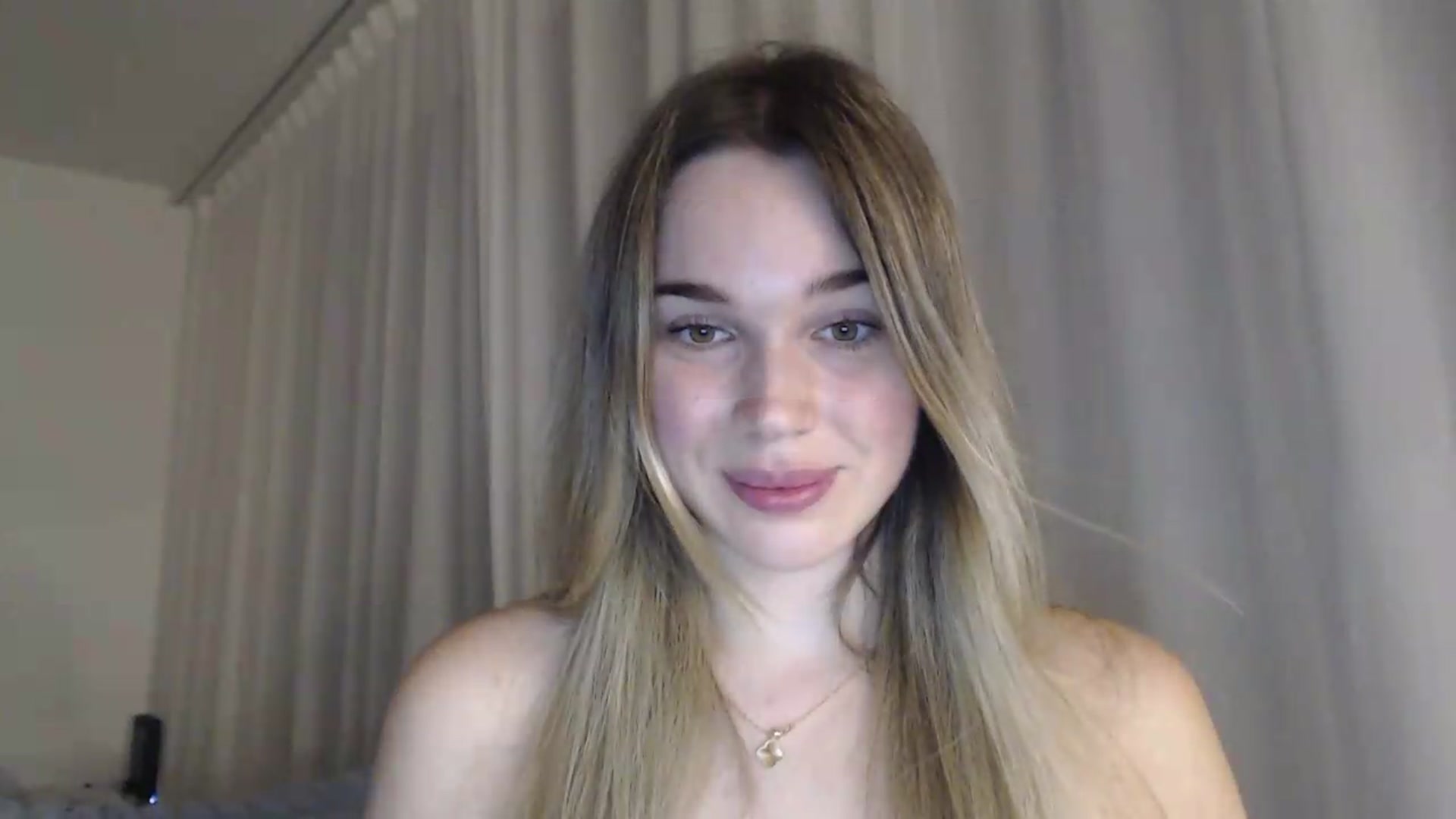 Gallery image thumbnail from Ooh_Cassie's myfreecams stream on, 07/28/2026, 20:22 image 6 of 20