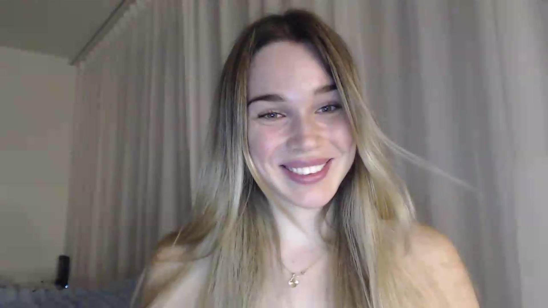 Gallery image thumbnail from Ooh_Cassie's myfreecams stream on, 07/28/2026, 20:22 image 19 of 20