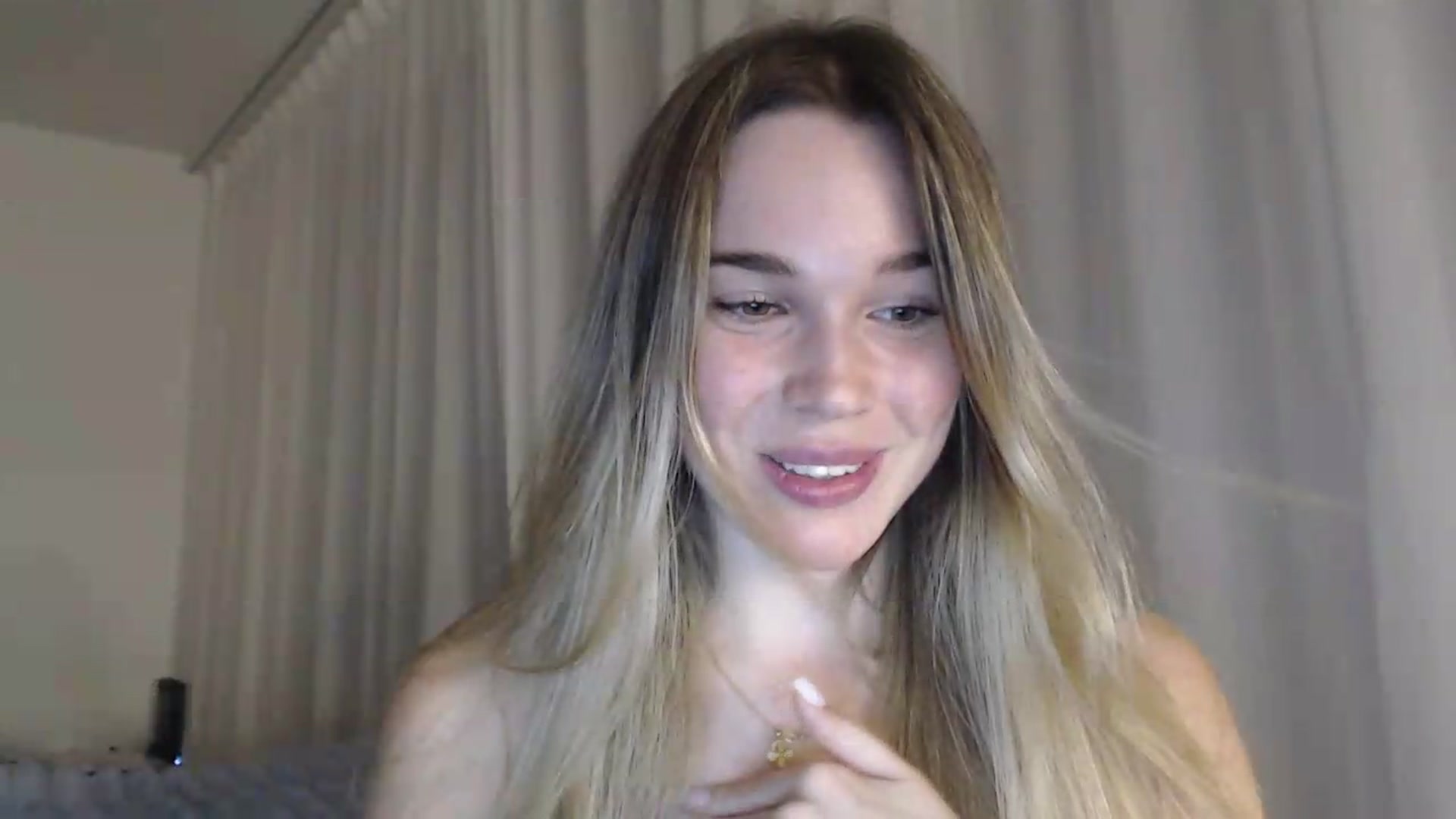 Gallery image thumbnail from Ooh_Cassie's myfreecams stream on, 07/28/2026, 20:22 image 17 of 20