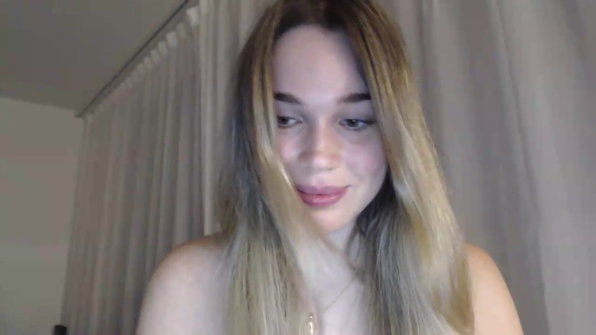 Gallery image thumbnail from Ooh_Cassie's myfreecams stream on, 07/28/2026, 20:22 image 3 of 20
