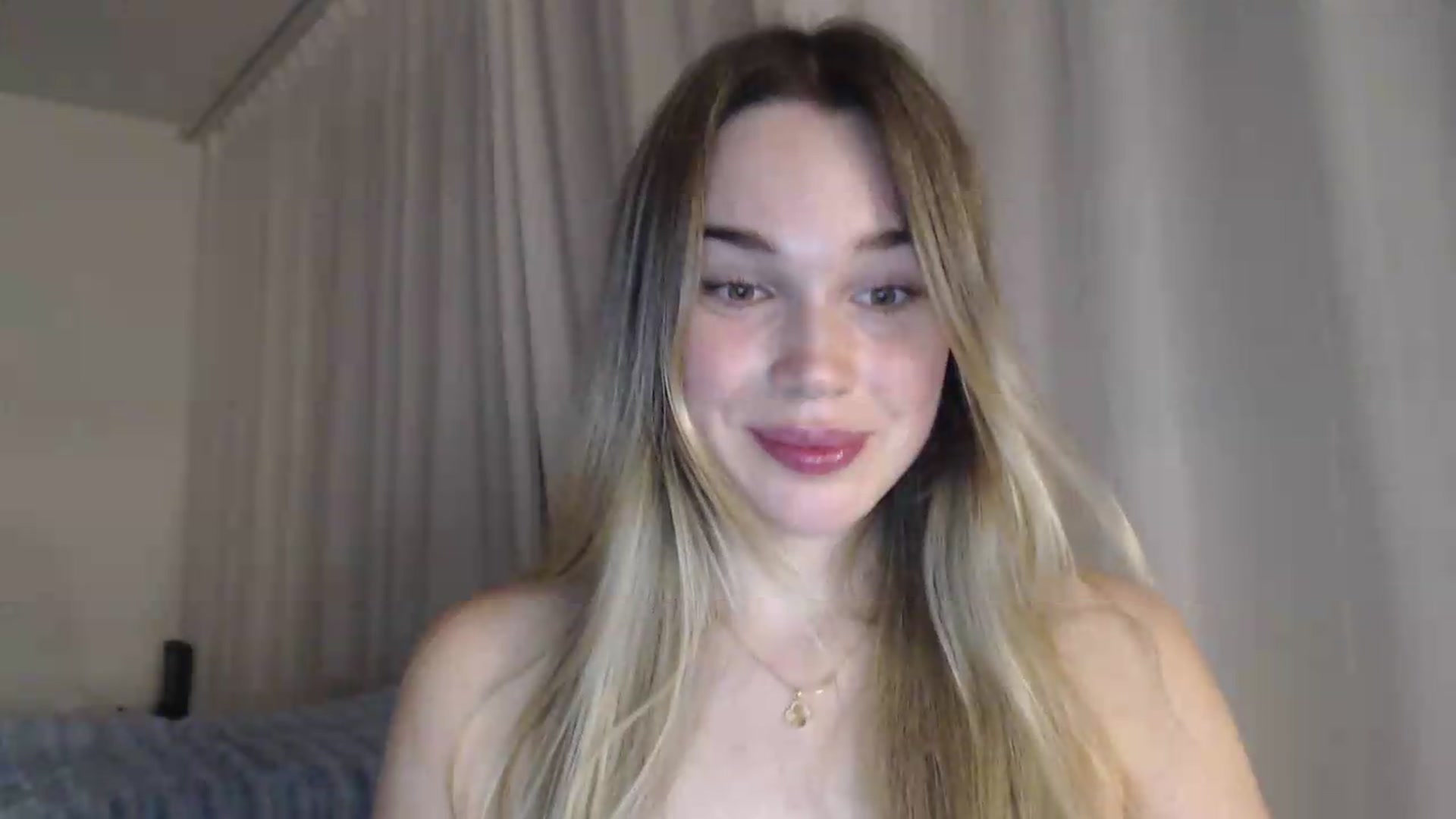 Gallery image thumbnail from Ooh_Cassie's myfreecams stream on, 07/28/2026, 21:27 image 14 of 20