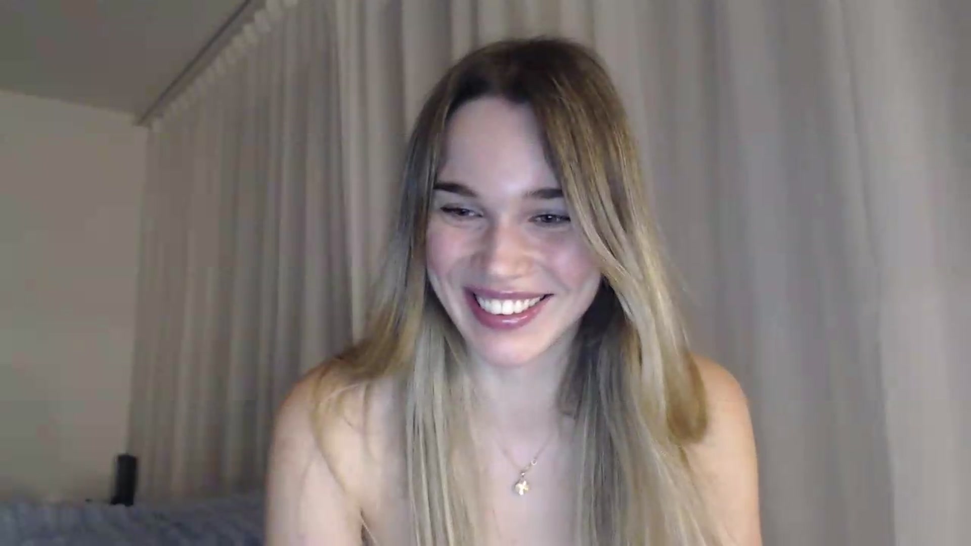 Gallery image thumbnail from Ooh_Cassie's myfreecams stream on, 07/28/2026, 21:27 image 10 of 20
