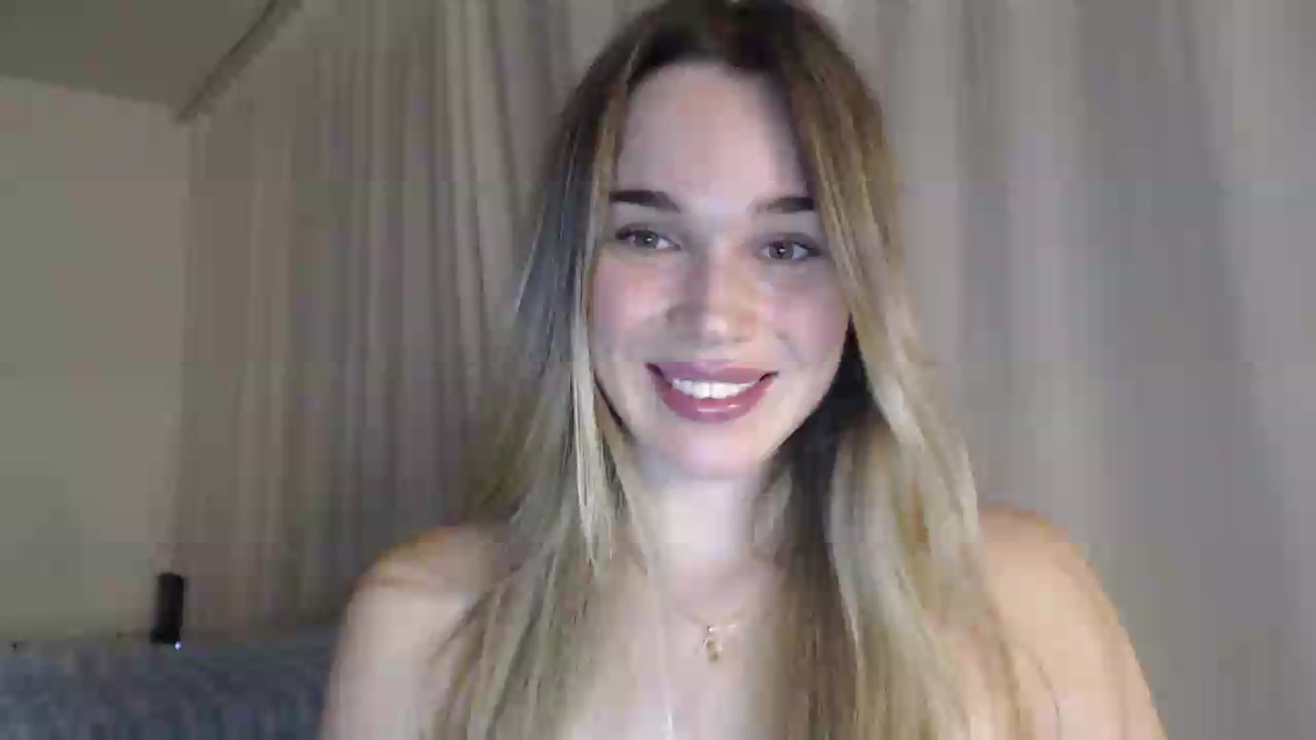 Gallery image thumbnail from Ooh_Cassie's myfreecams stream on, 07/28/2026, 21:27 image 18 of 20
