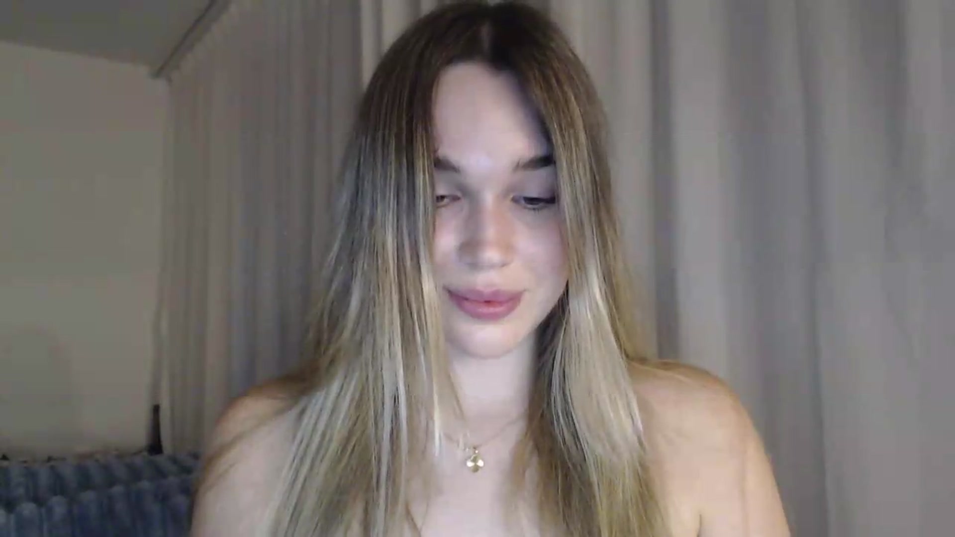 Gallery image thumbnail from Ooh_Cassie's myfreecams stream on, 07/29/2026, 20:38 image 3 of 20