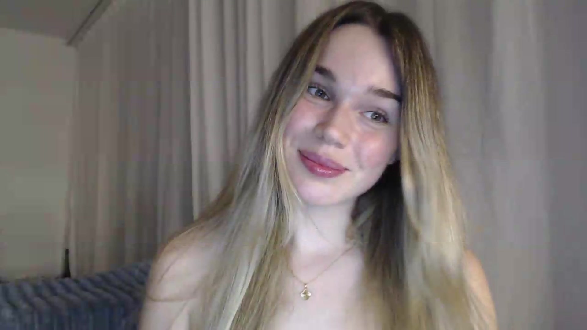 Gallery image thumbnail from Ooh_Cassie's myfreecams stream on, 07/29/2026, 22:00 image 5 of 20