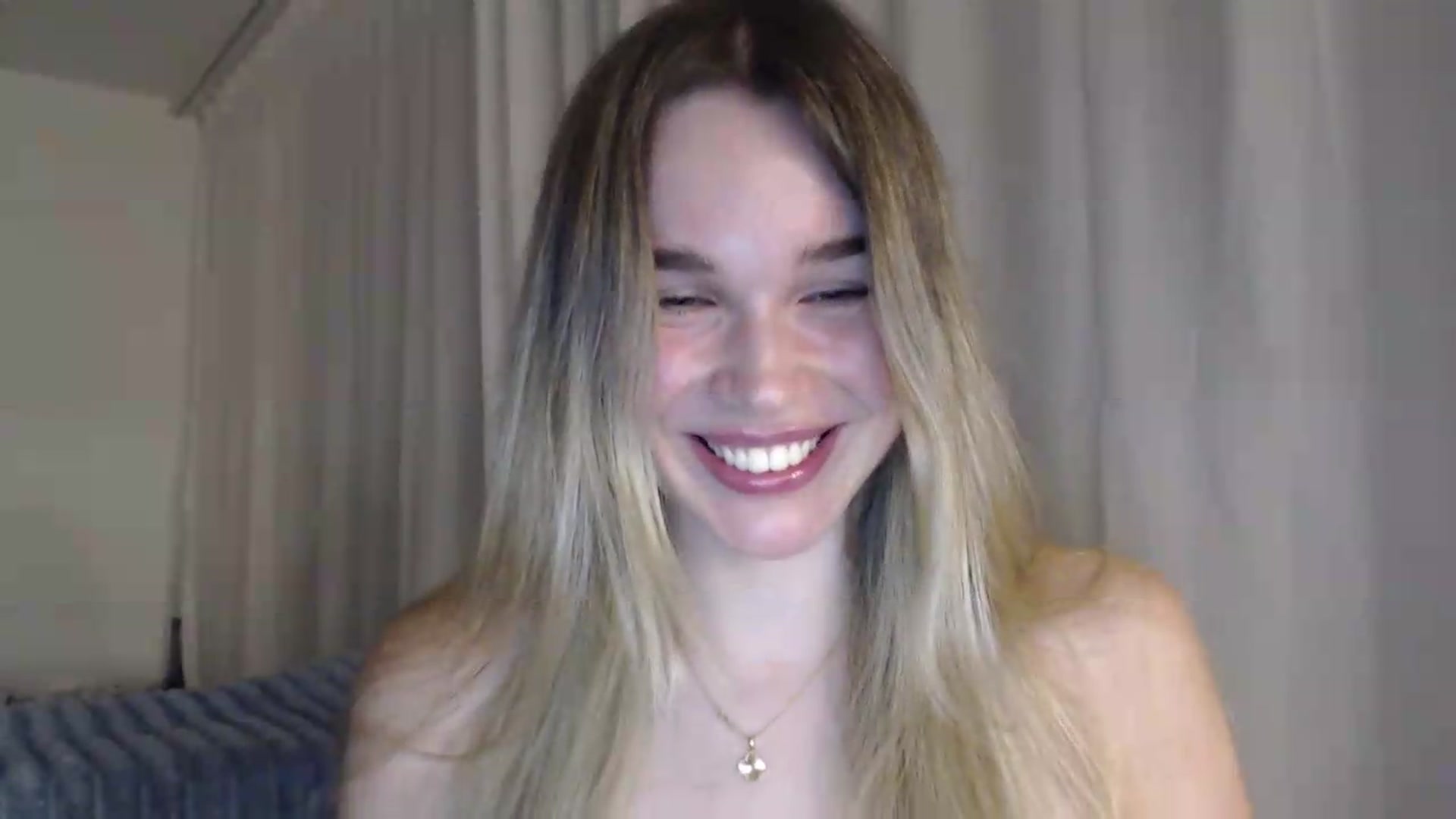 Gallery image thumbnail from Ooh_Cassie's myfreecams stream on, 07/29/2026, 22:00 image 3 of 20