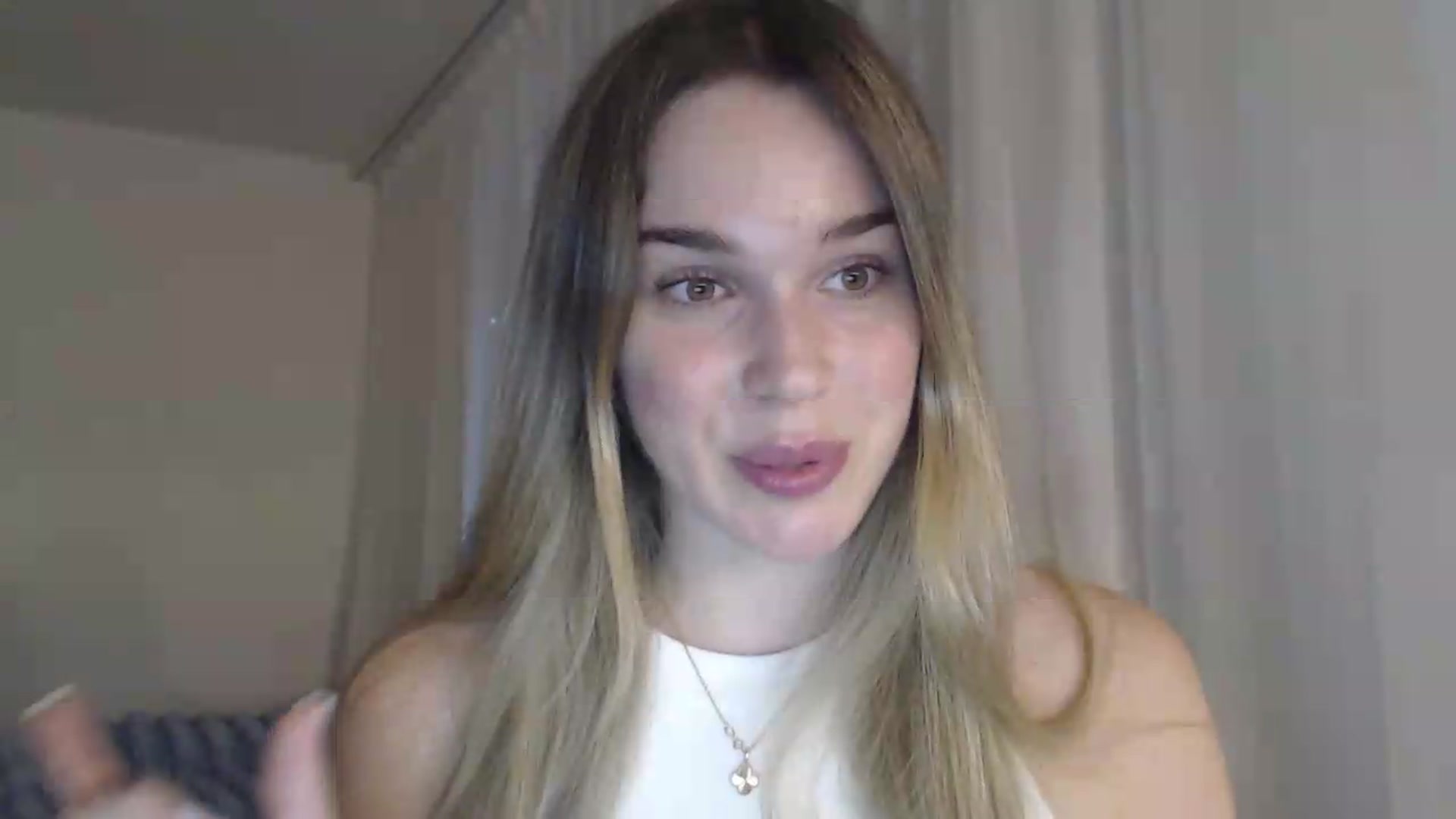 Gallery image thumbnail from Ooh_Cassie's myfreecams stream on, 07/30/2026, 17:34 image 4 of 20