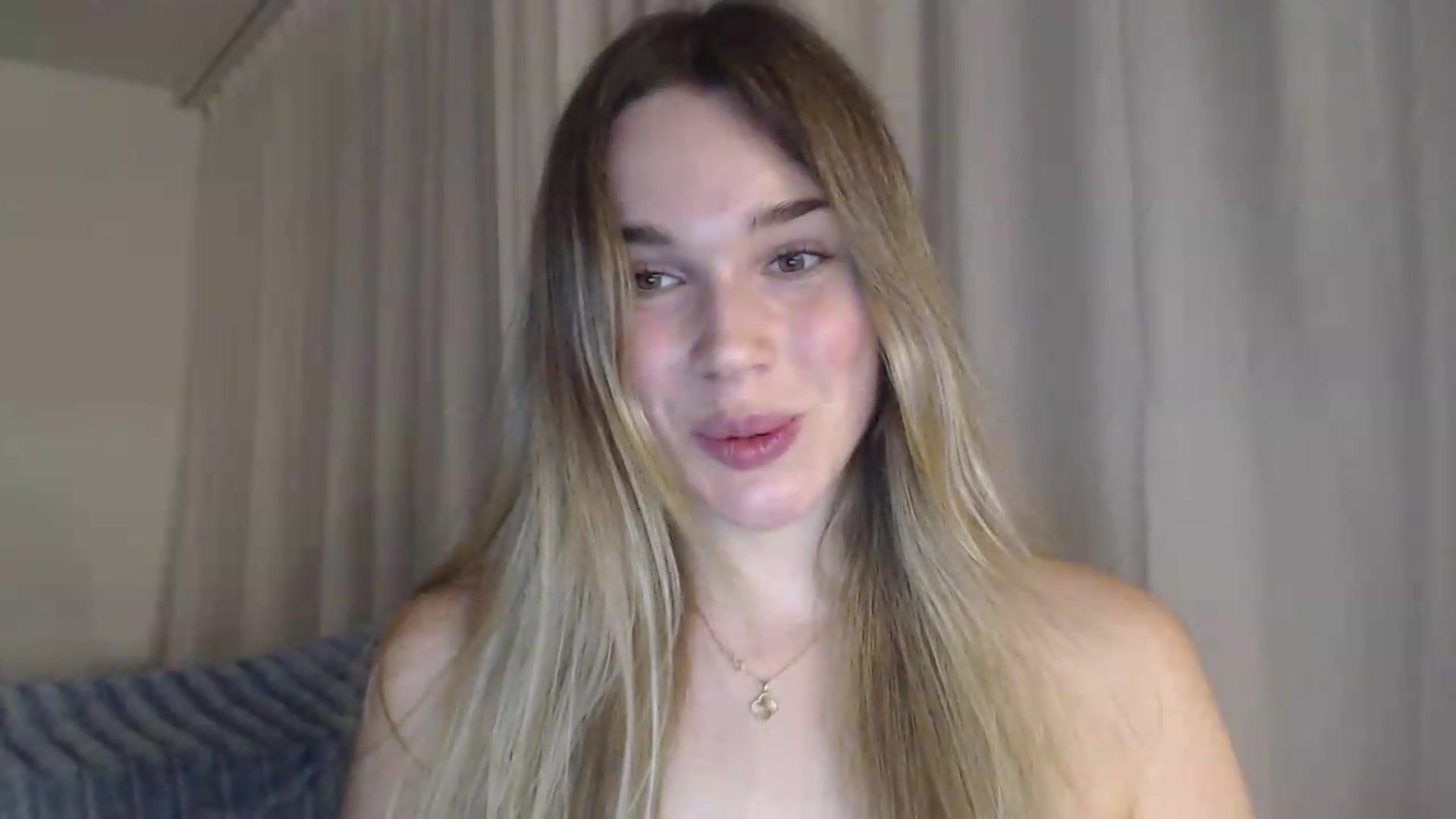 Gallery image thumbnail from Ooh_Cassie's myfreecams stream on, 07/30/2026, 20:17 image 17 of 20