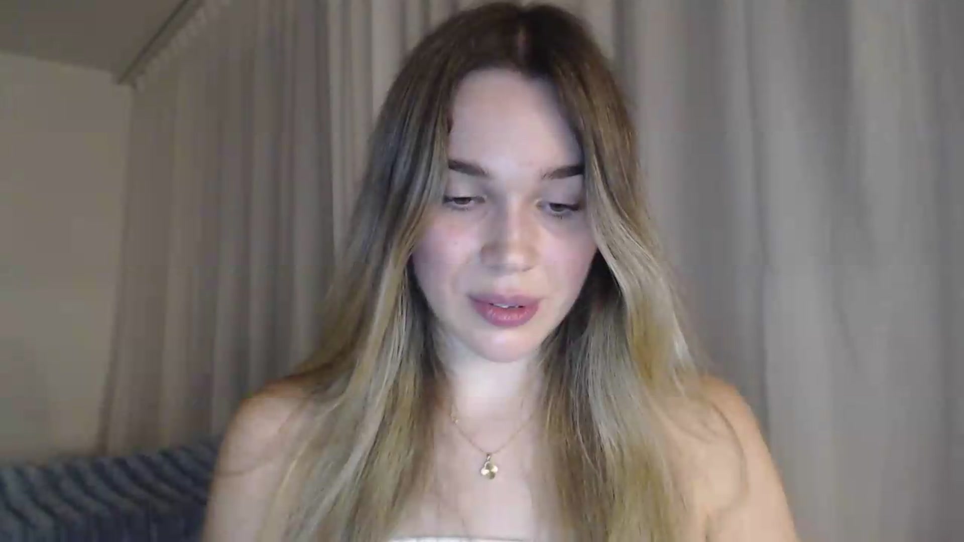 Gallery image thumbnail from Ooh_Cassie's myfreecams stream on, 07/30/2026, 20:17 image 8 of 20