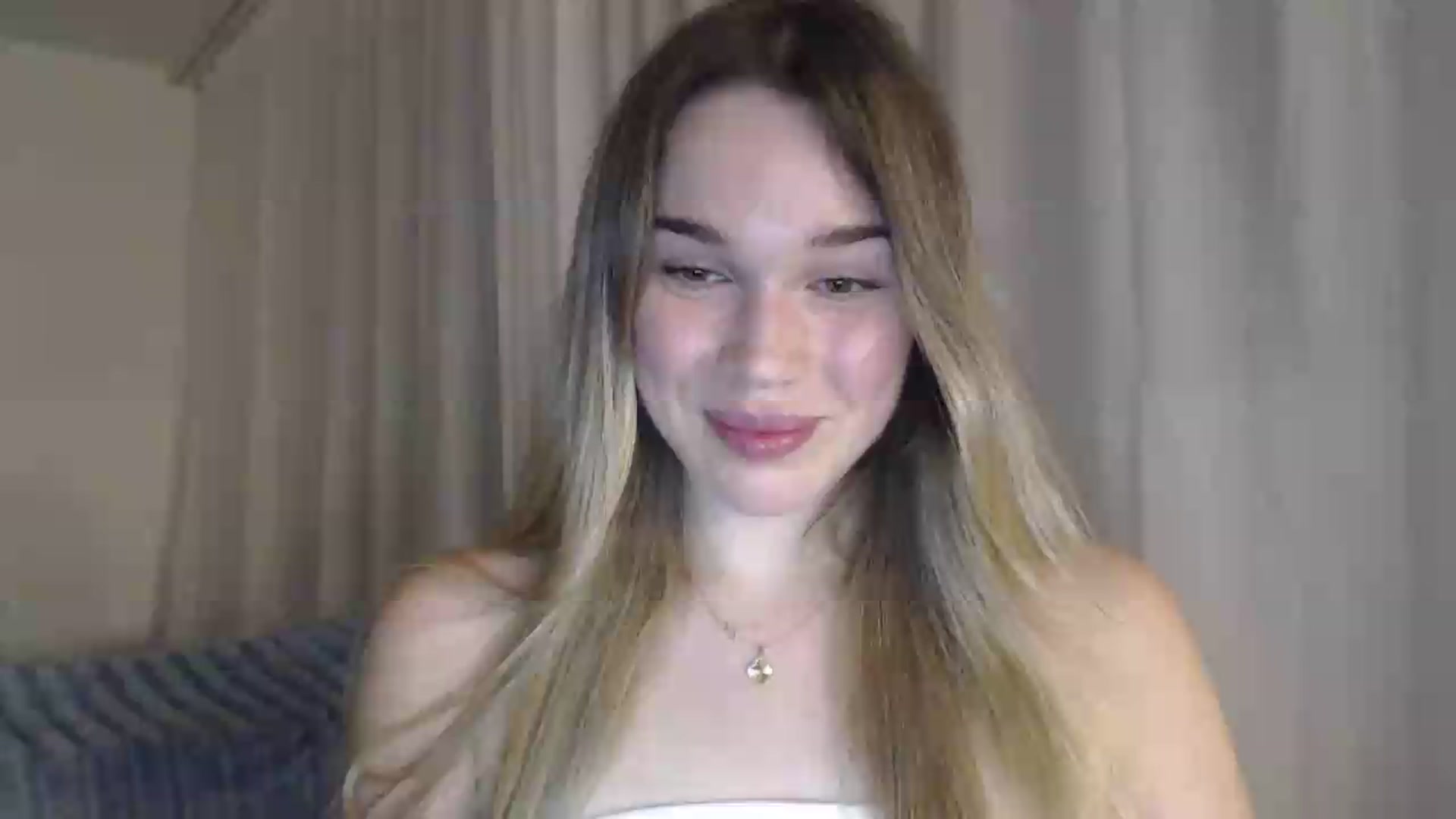 Gallery image thumbnail from Ooh_Cassie's myfreecams stream on, 07/30/2026, 20:17 image 19 of 20
