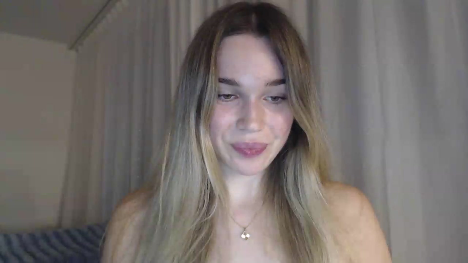 Gallery image thumbnail from Ooh_Cassie's myfreecams stream on, 07/30/2026, 20:17 image 3 of 20