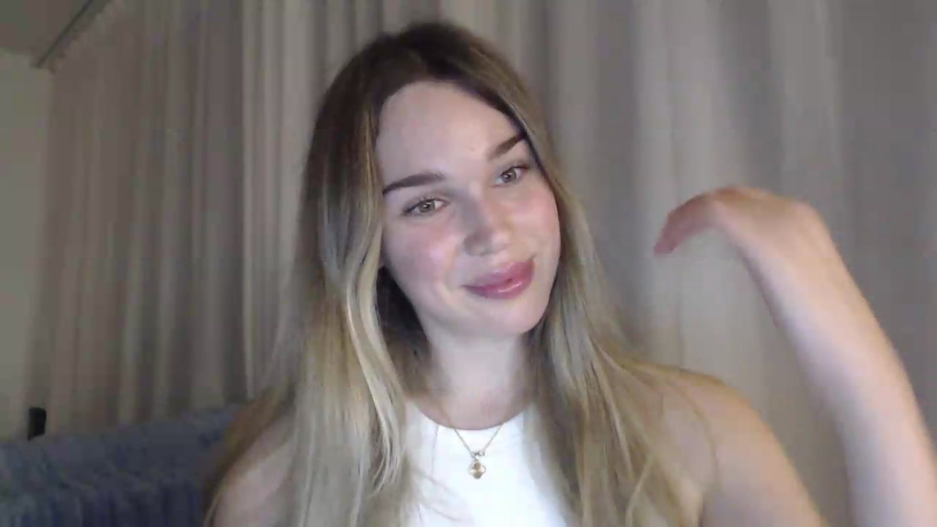Gallery image thumbnail from Ooh_Cassie's myfreecams stream on, 07/31/2026, 21:11 image 9 of 20