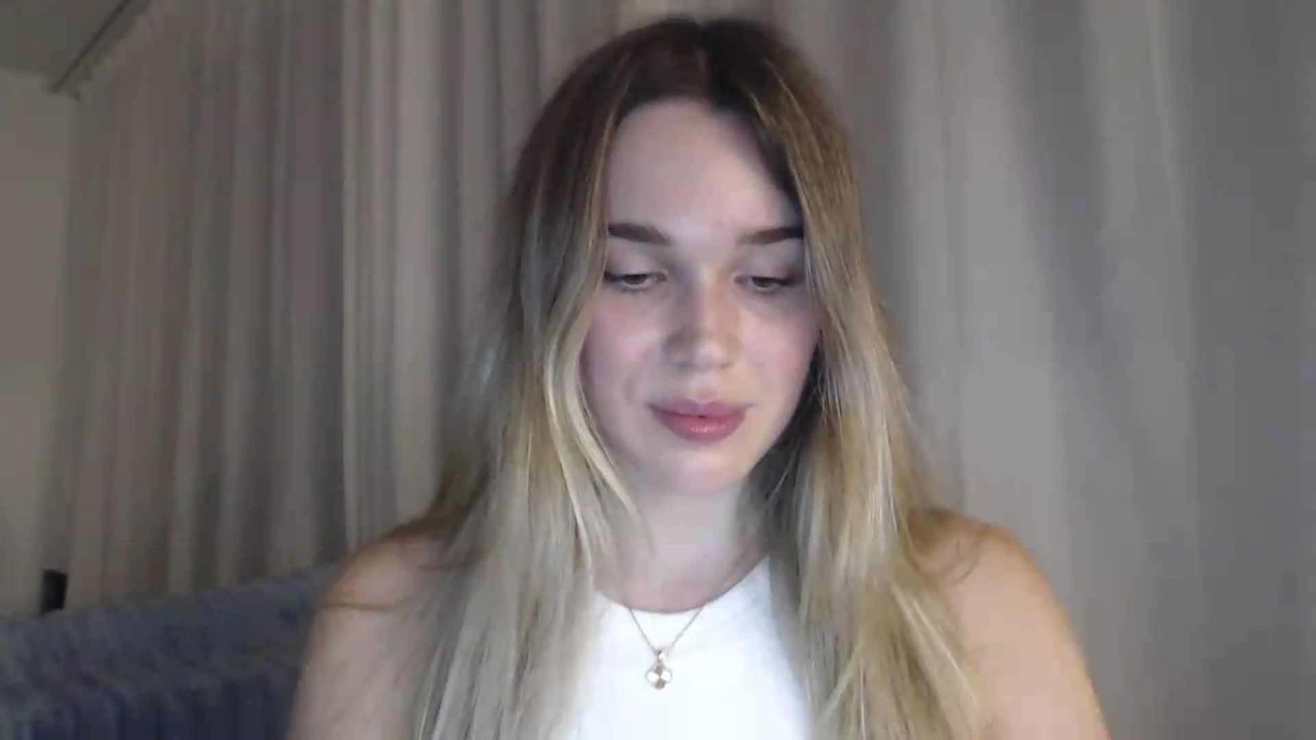 Gallery image thumbnail from Ooh_Cassie's myfreecams stream on, 07/31/2026, 21:11 image 4 of 20