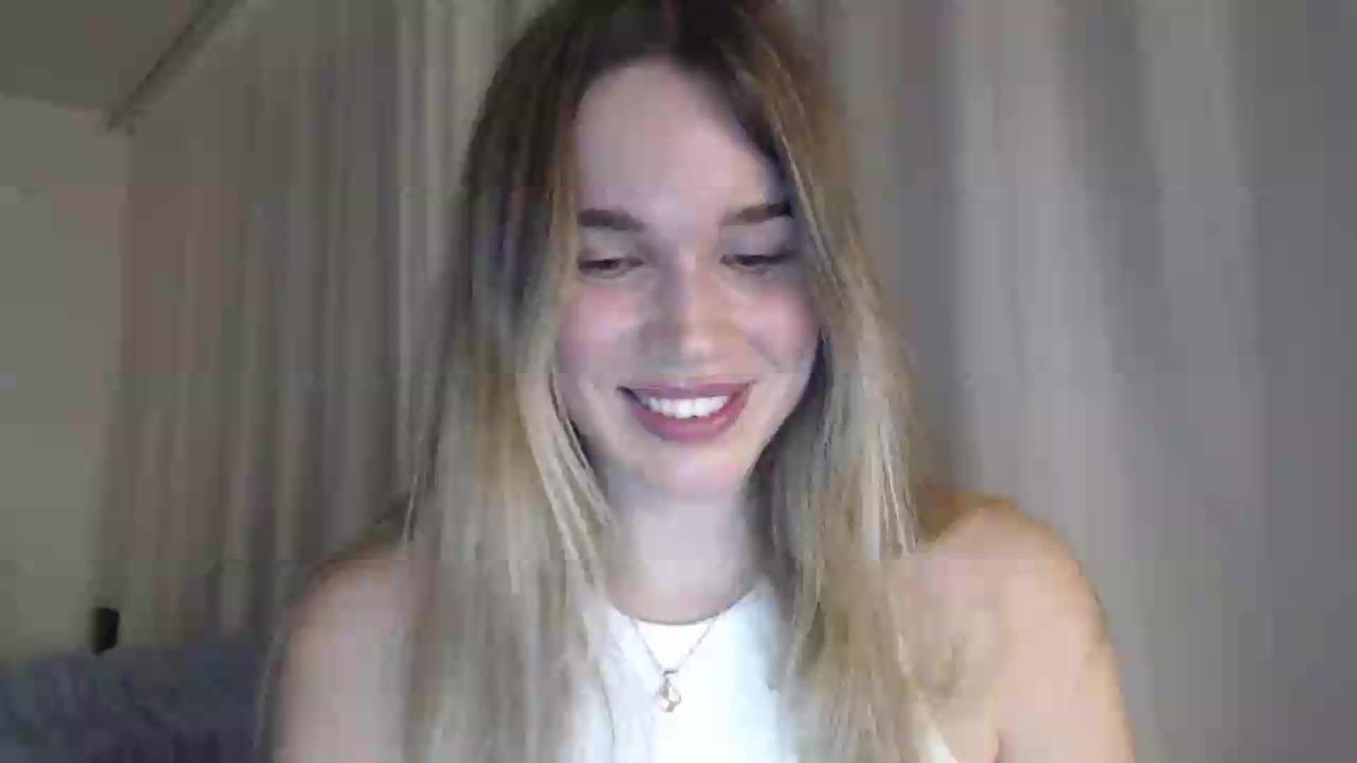 Gallery image thumbnail from Ooh_Cassie's myfreecams stream on, 07/31/2026, 22:00 image 15 of 20