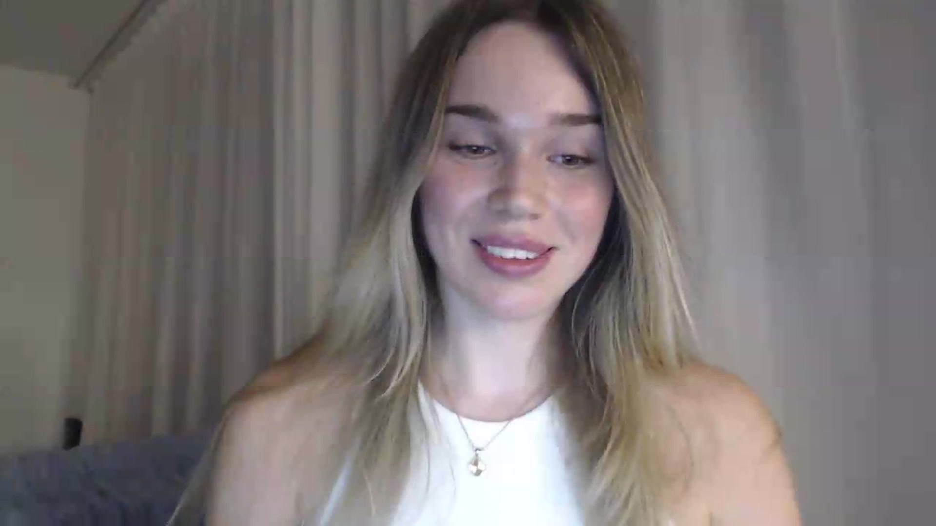 Gallery image thumbnail from Ooh_Cassie's myfreecams stream on, 07/31/2026, 22:00 image 14 of 20